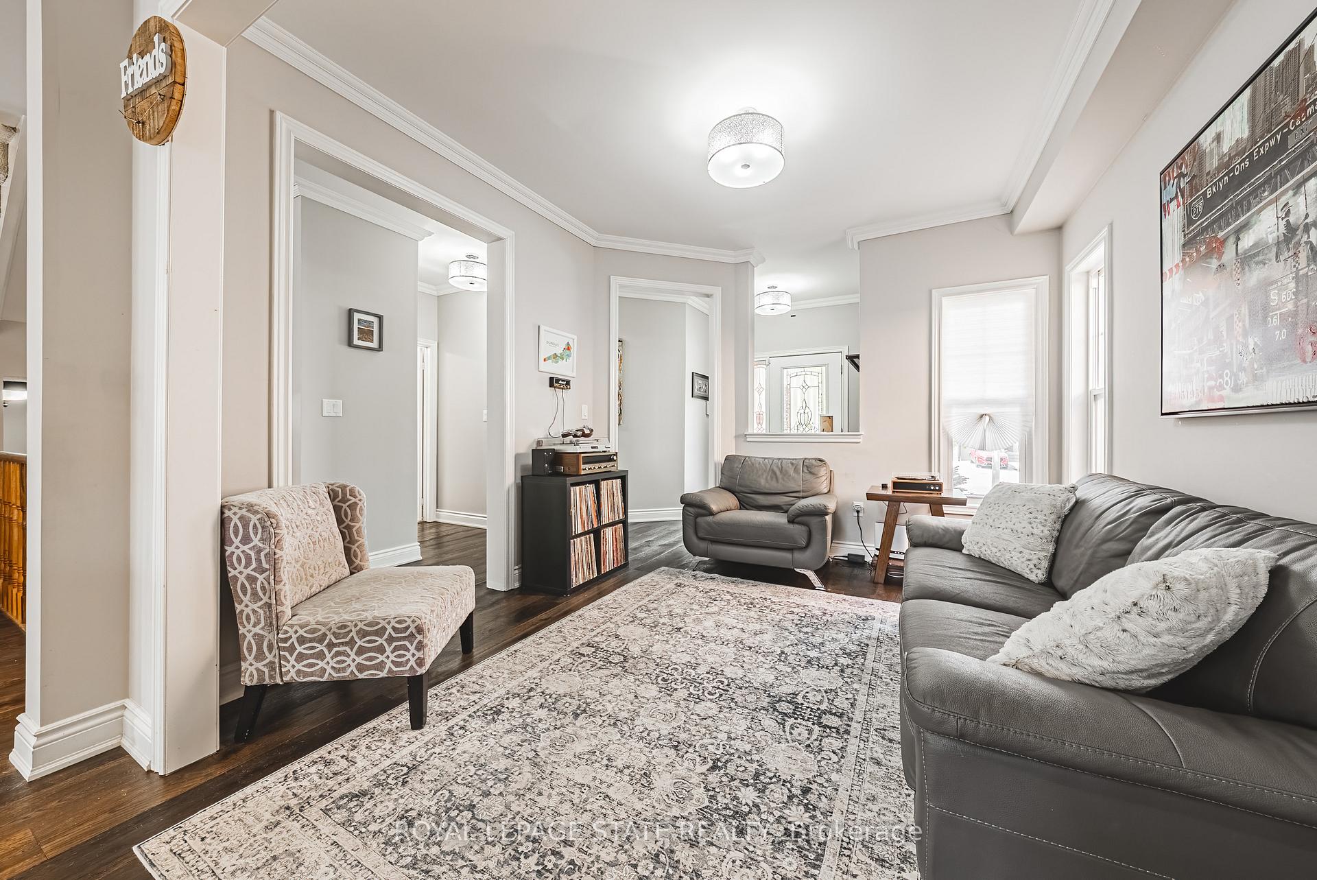 Photo 18 of 19 Gwyn Court, Hamilton, Dundas — HOMEH