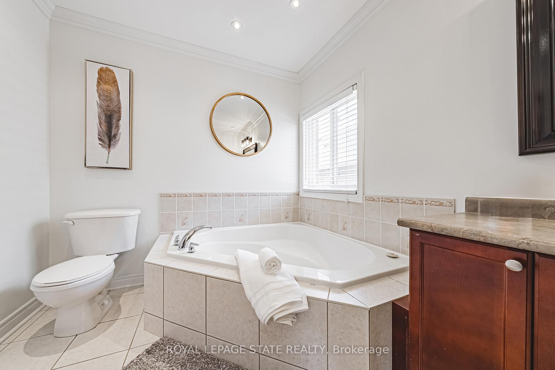 Photo 19 of 19 Gwyn Court, Hamilton, Dundas — HOMEH