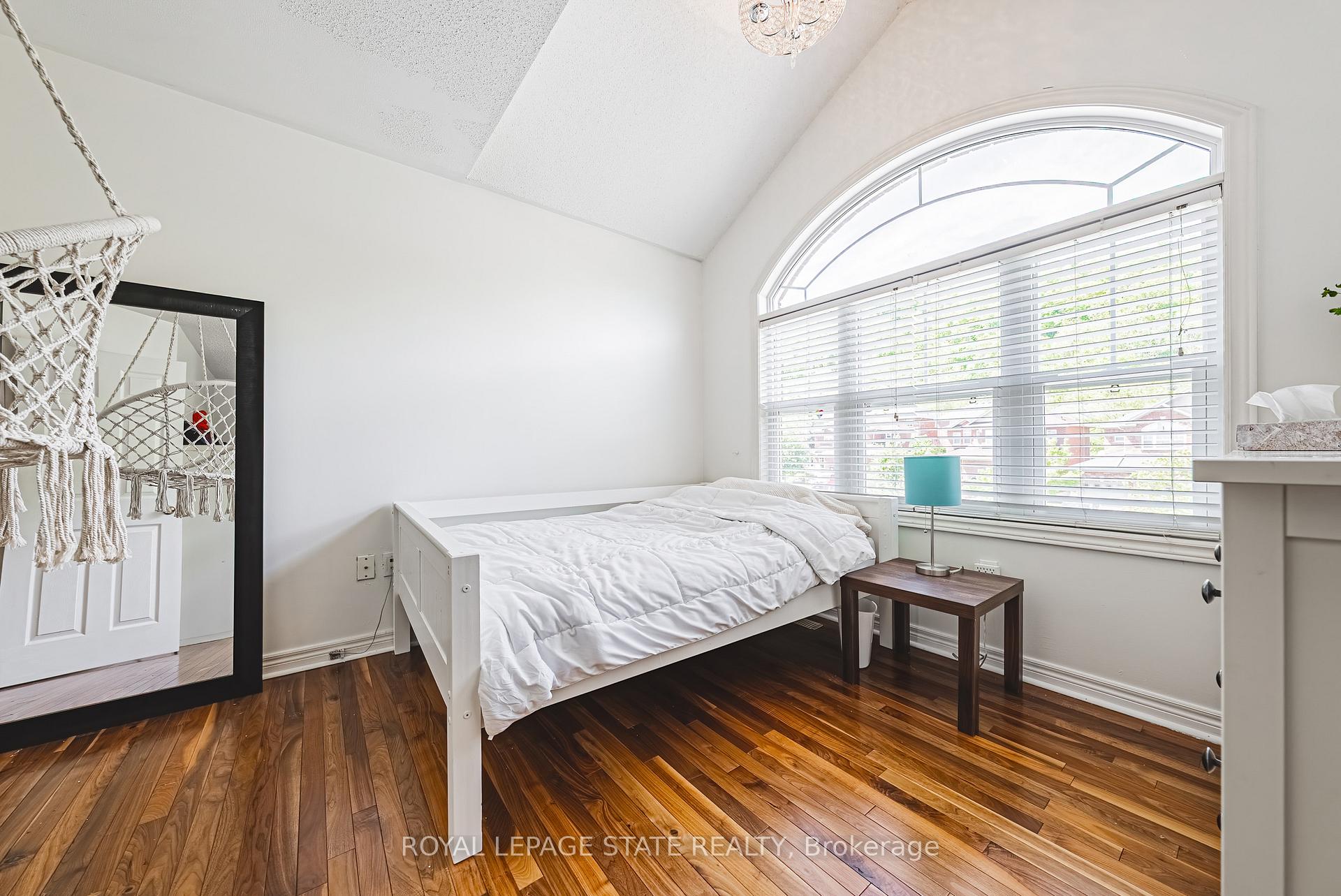 Photo 36 of 19 Gwyn Court, Hamilton, Dundas — HOMEH