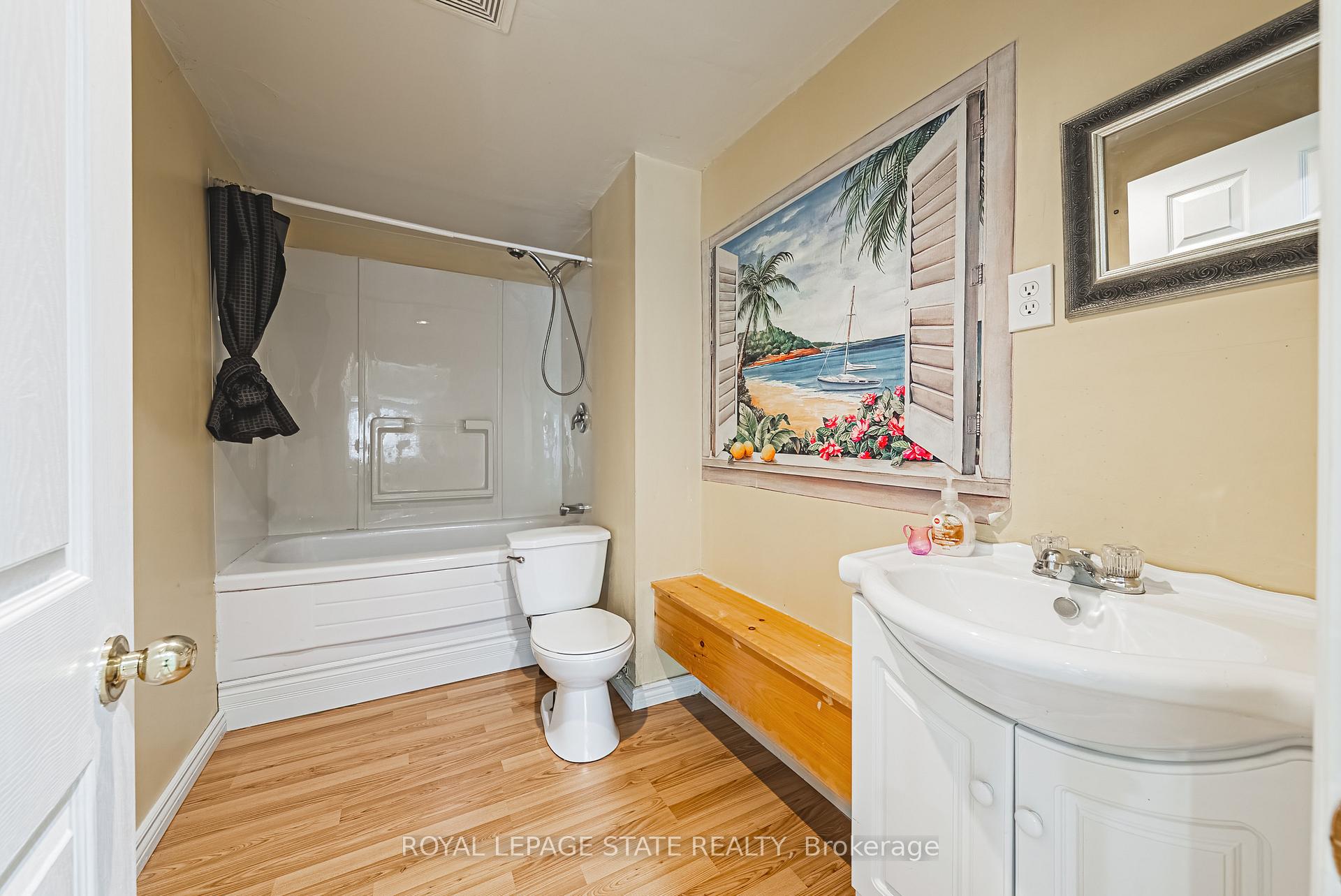 Photo 29 of 19 Gwyn Court, Hamilton, Dundas — HOMEH