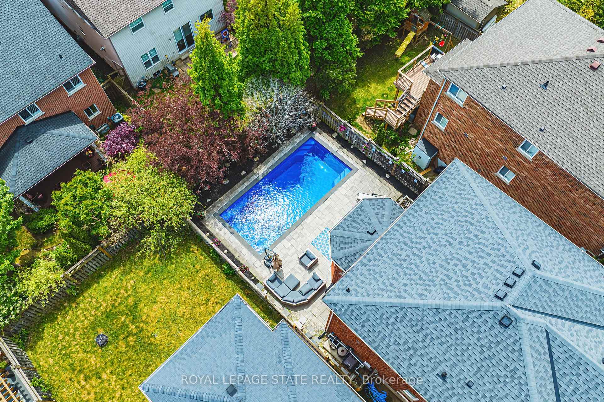 Photo 33 of 19 Gwyn Court, Hamilton, Dundas — HOMEH