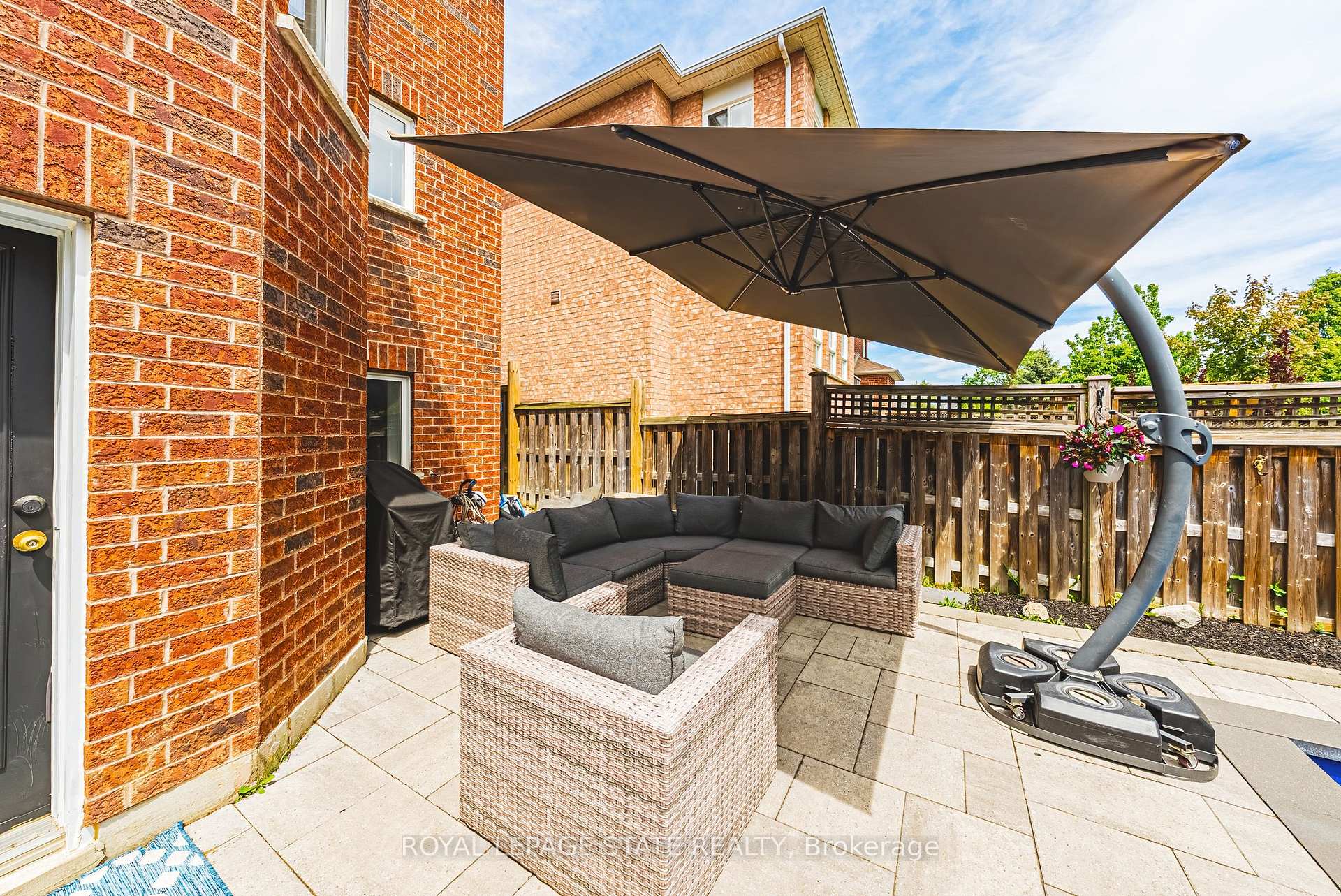Photo 45 of 19 Gwyn Court, Hamilton, Dundas — HOMEH