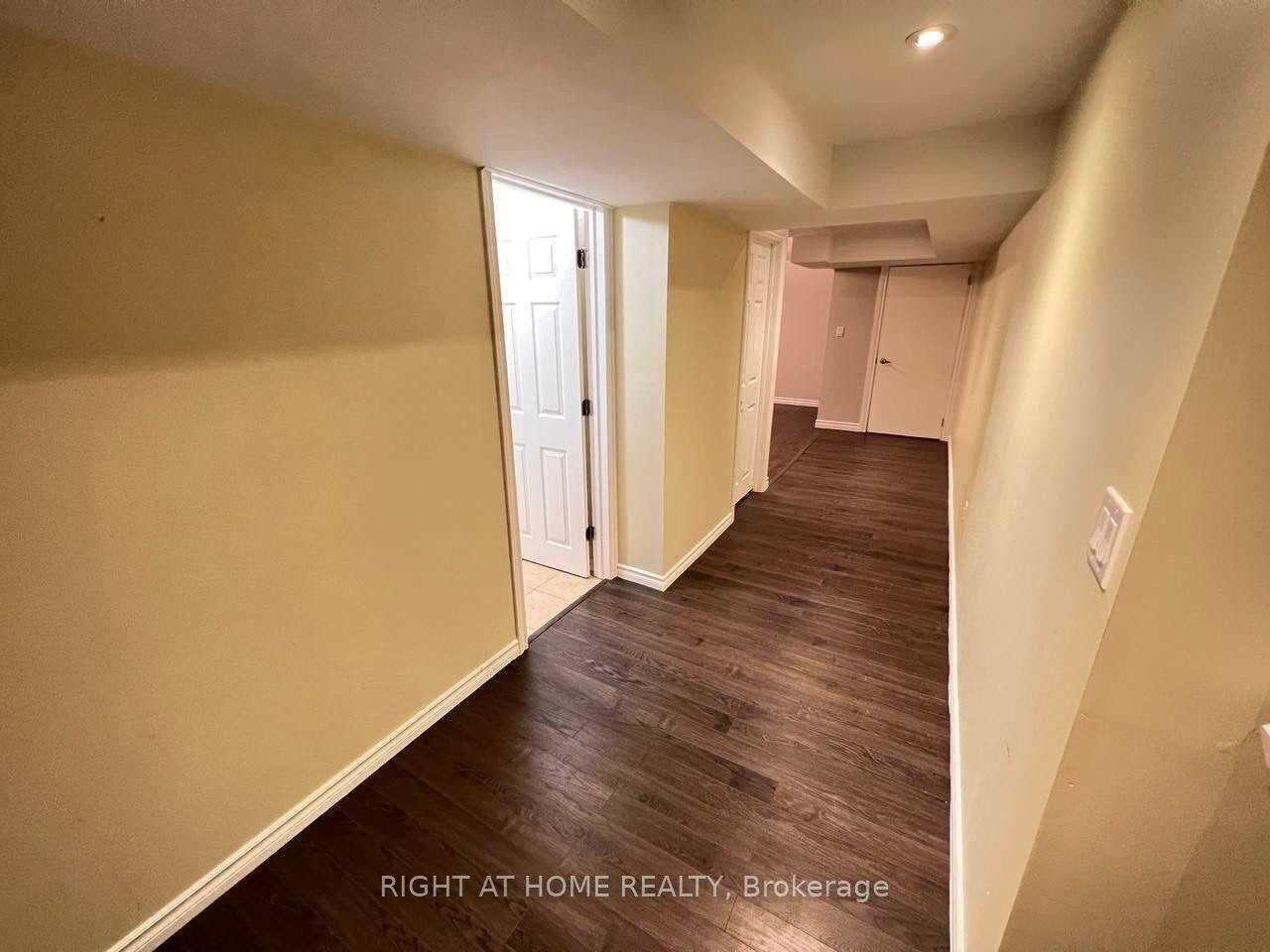 Photo 8 of 54 Limeridge (Basement) Street, Aurora, Bayview Wellington — HOMEH