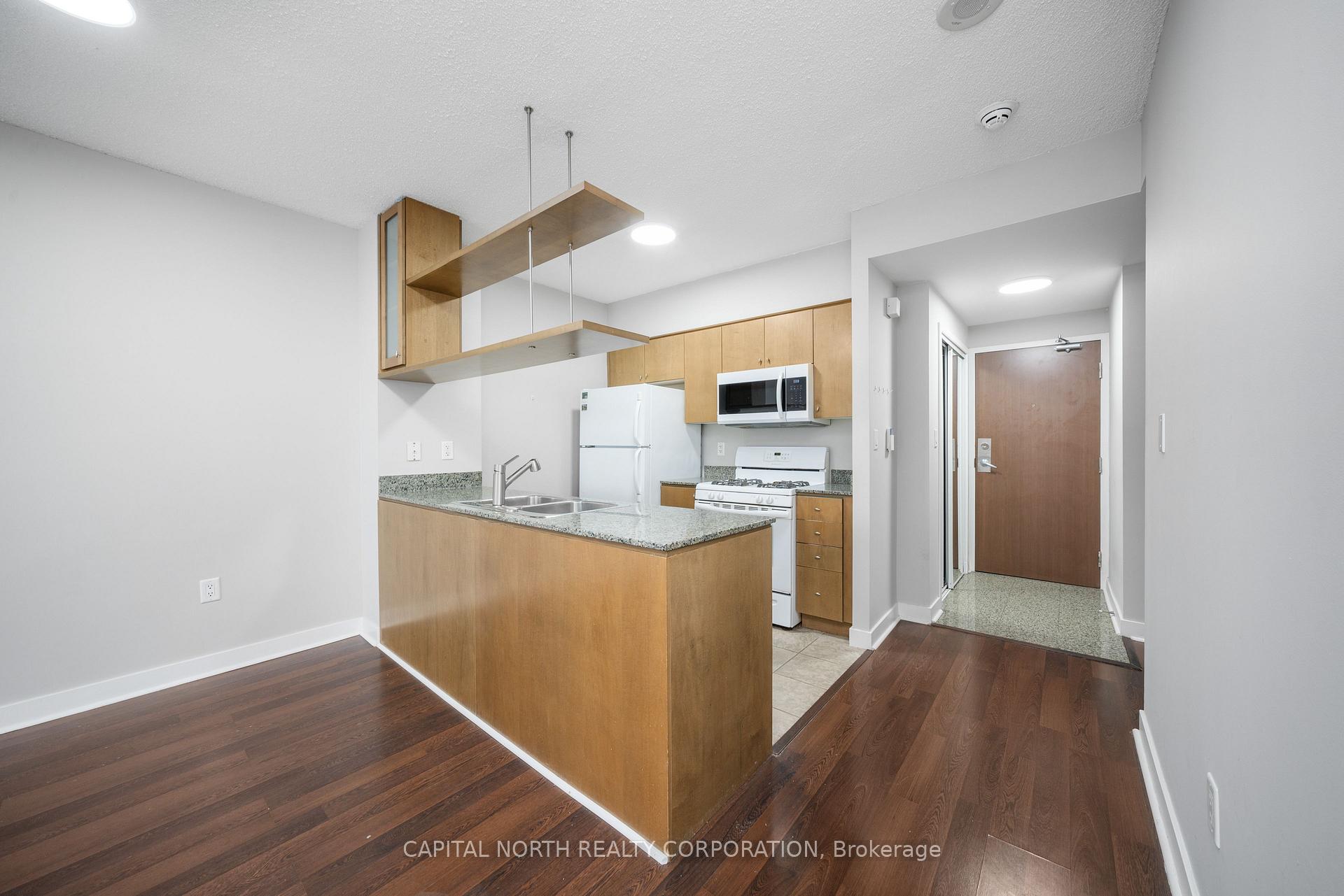 Photo 10 of Unit 3001, 35 Mariner Terrace, Toronto, Waterfront Communities — HOMEH
