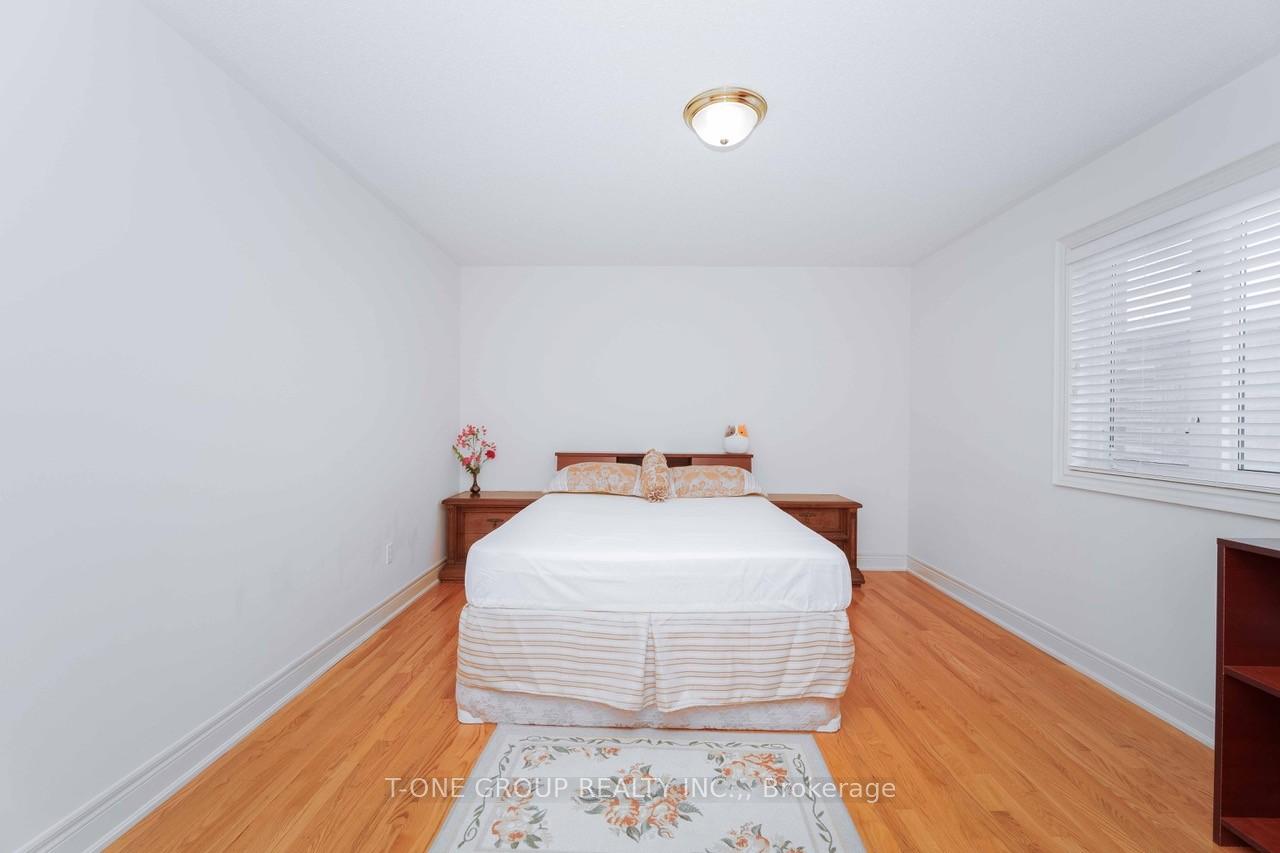 Photo 15 of 18 Yellow Pine Road, Brampton, Bram East — HOMEH