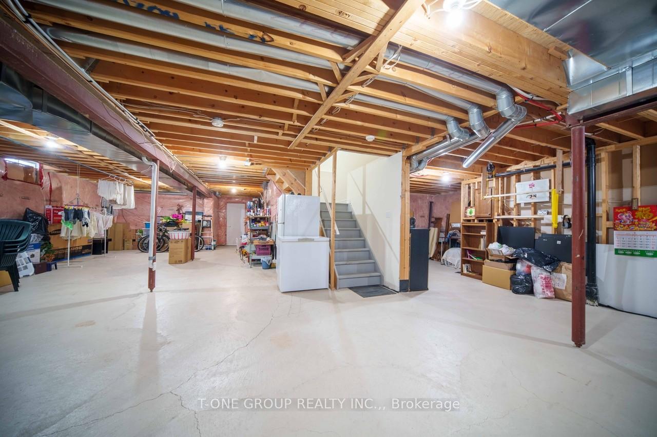 Photo 24 of 18 Yellow Pine Road, Brampton, Bram East — HOMEH