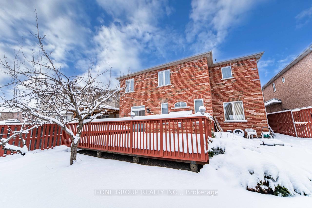 Photo 21 of 18 Yellow Pine Road, Brampton, Bram East — HOMEH
