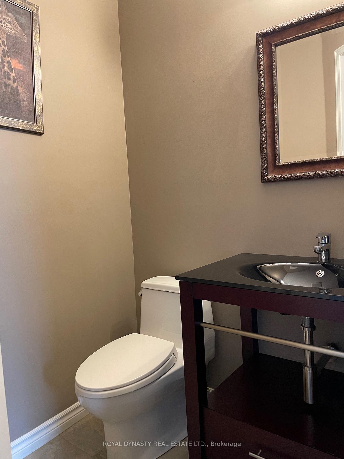 Photo 39 of 8 Kate Aitken Crescent, New Tecumseth, Beeton — HOMEH