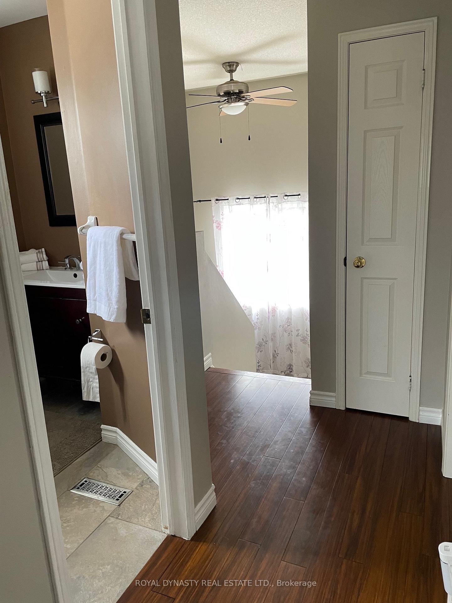 Photo 33 of 8 Kate Aitken Crescent, New Tecumseth, Beeton — HOMEH