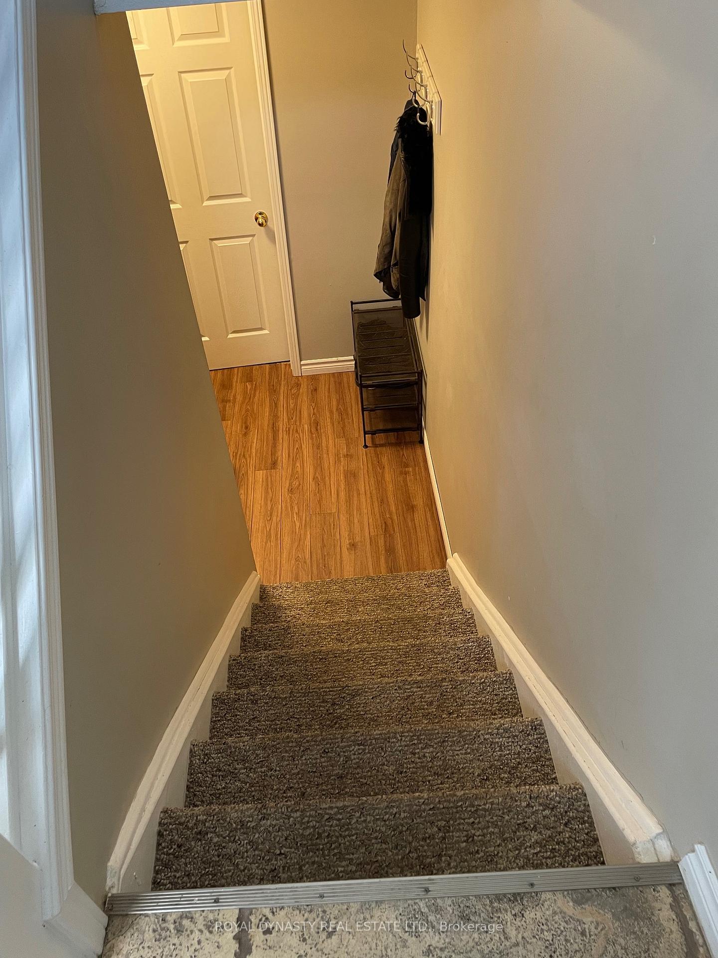 Photo 23 of 8 Kate Aitken Crescent, New Tecumseth, Beeton — HOMEH