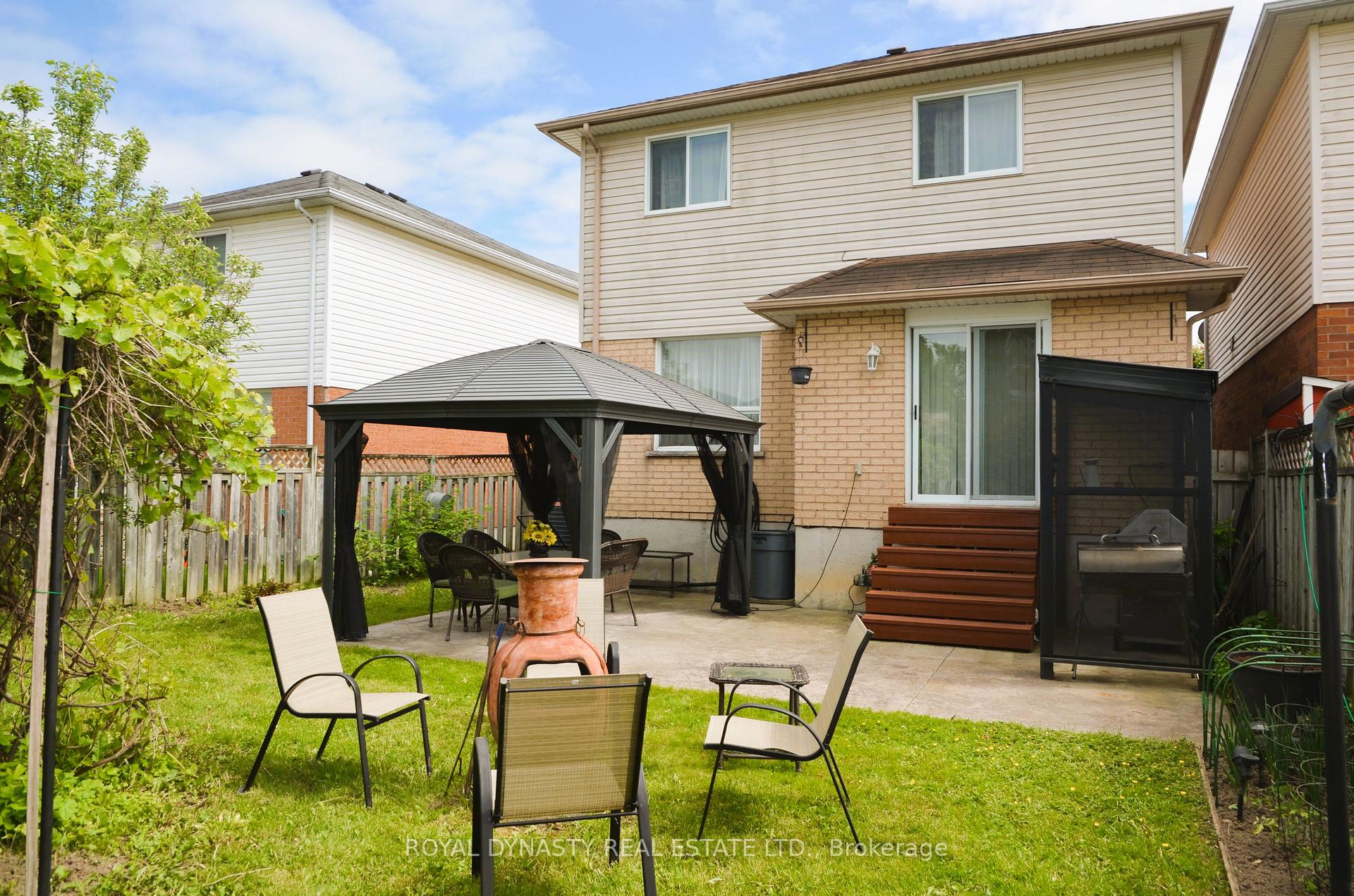 Photo 40 of 8 Kate Aitken Crescent, New Tecumseth, Beeton — HOMEH