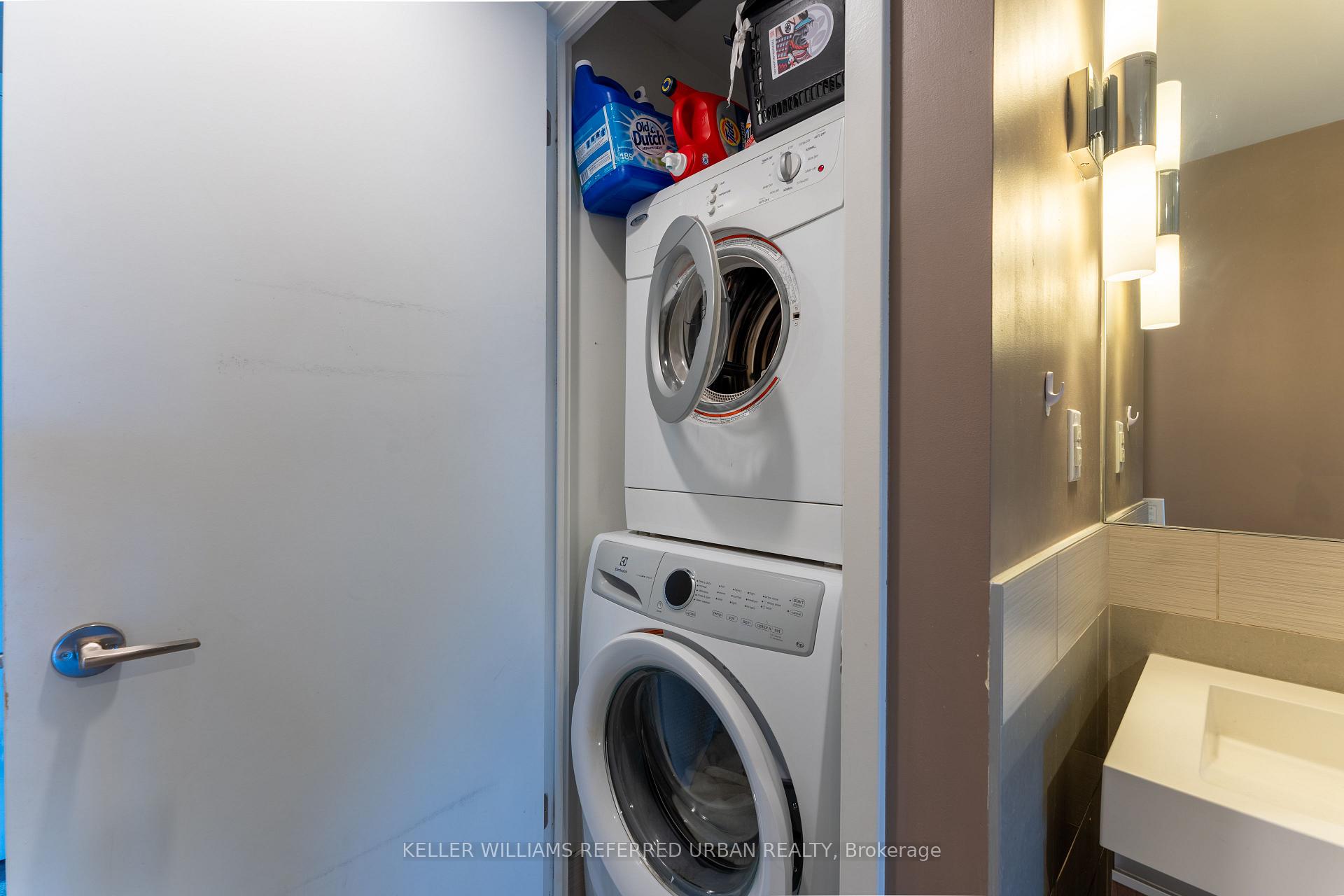 Photo 12 of Unit 803, 70 Distillery Lane, Toronto, Waterfront Communities — HOMEH