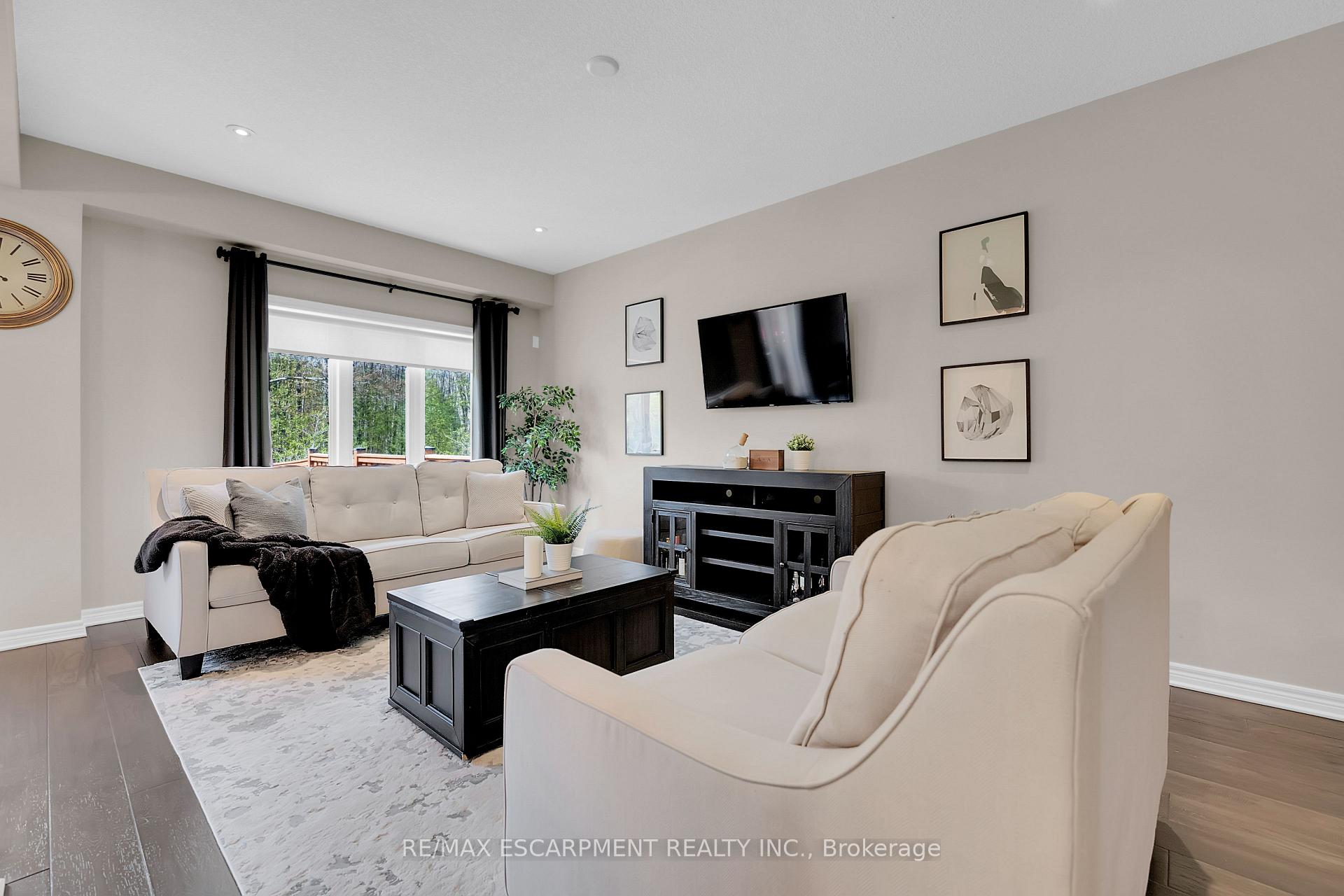 Photo 6 of 137 Kinsman Drive, Hamilton, Binbrook — HOMEH