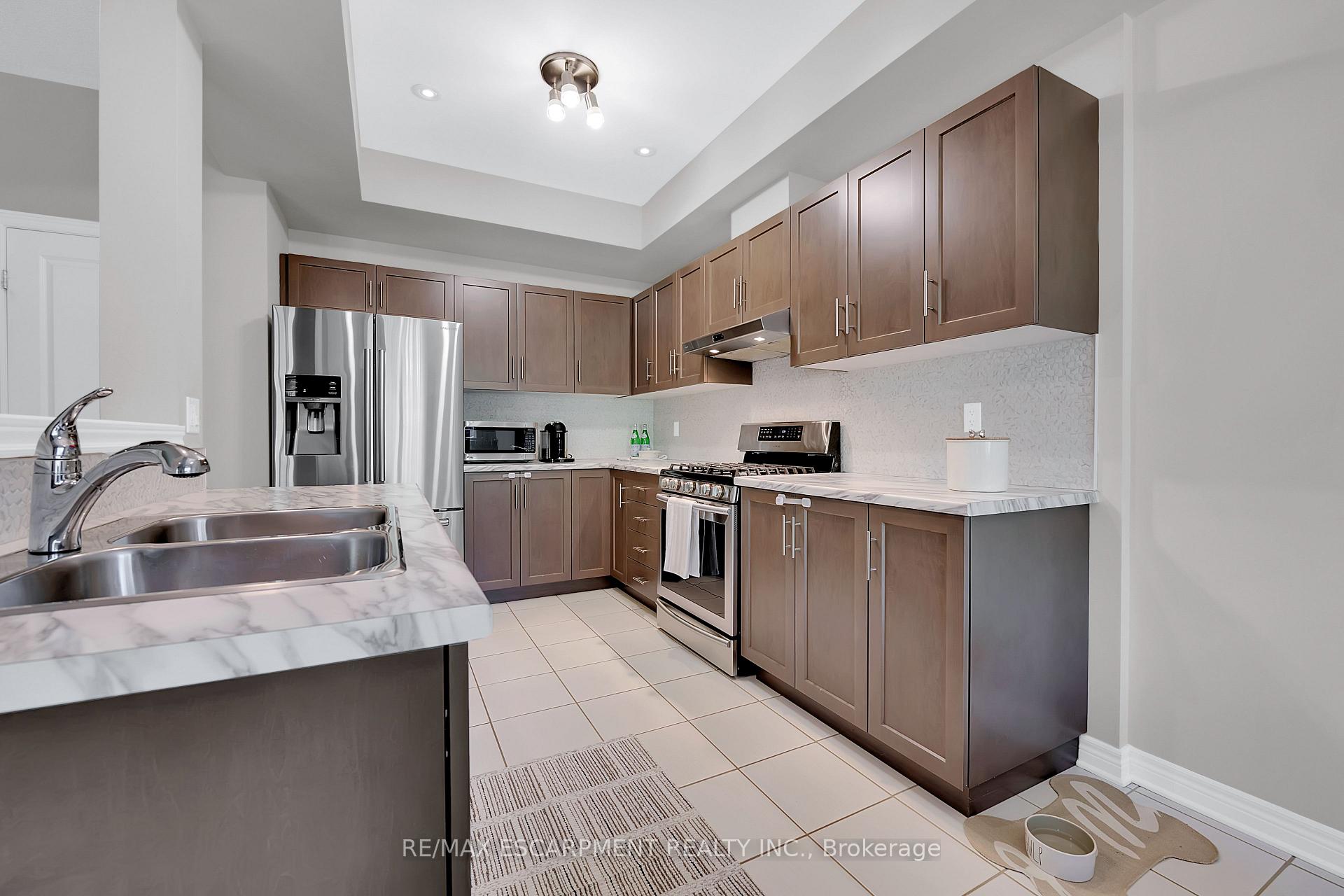 Photo 15 of 137 Kinsman Drive, Hamilton, Binbrook — HOMEH