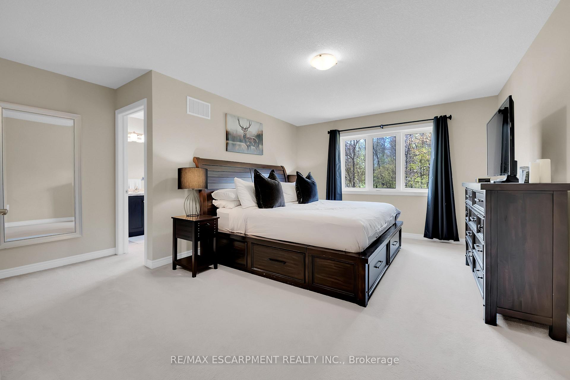 Photo 29 of 137 Kinsman Drive, Hamilton, Binbrook — HOMEH