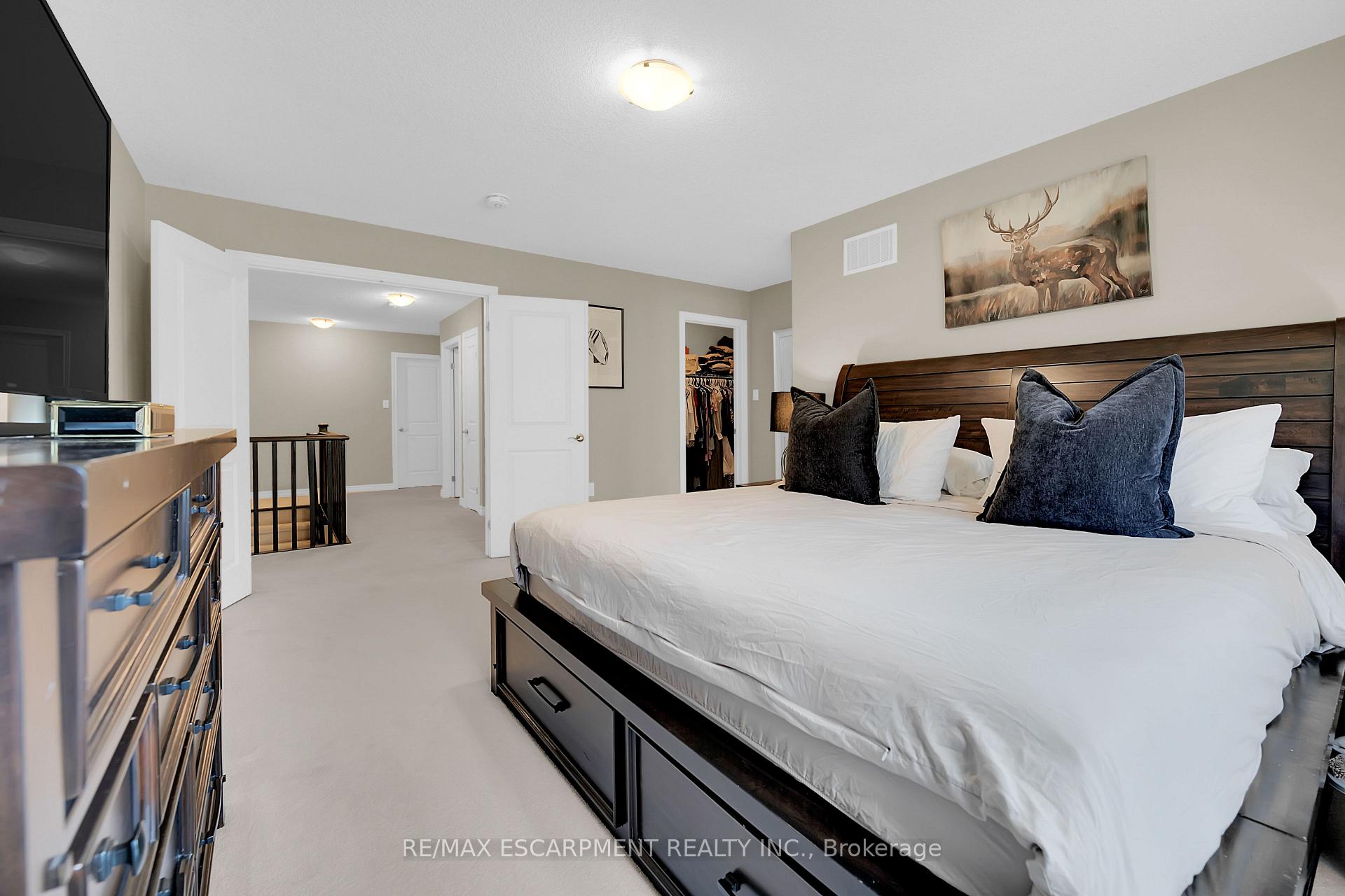 Photo 23 of 137 Kinsman Drive, Hamilton, Binbrook — HOMEH
