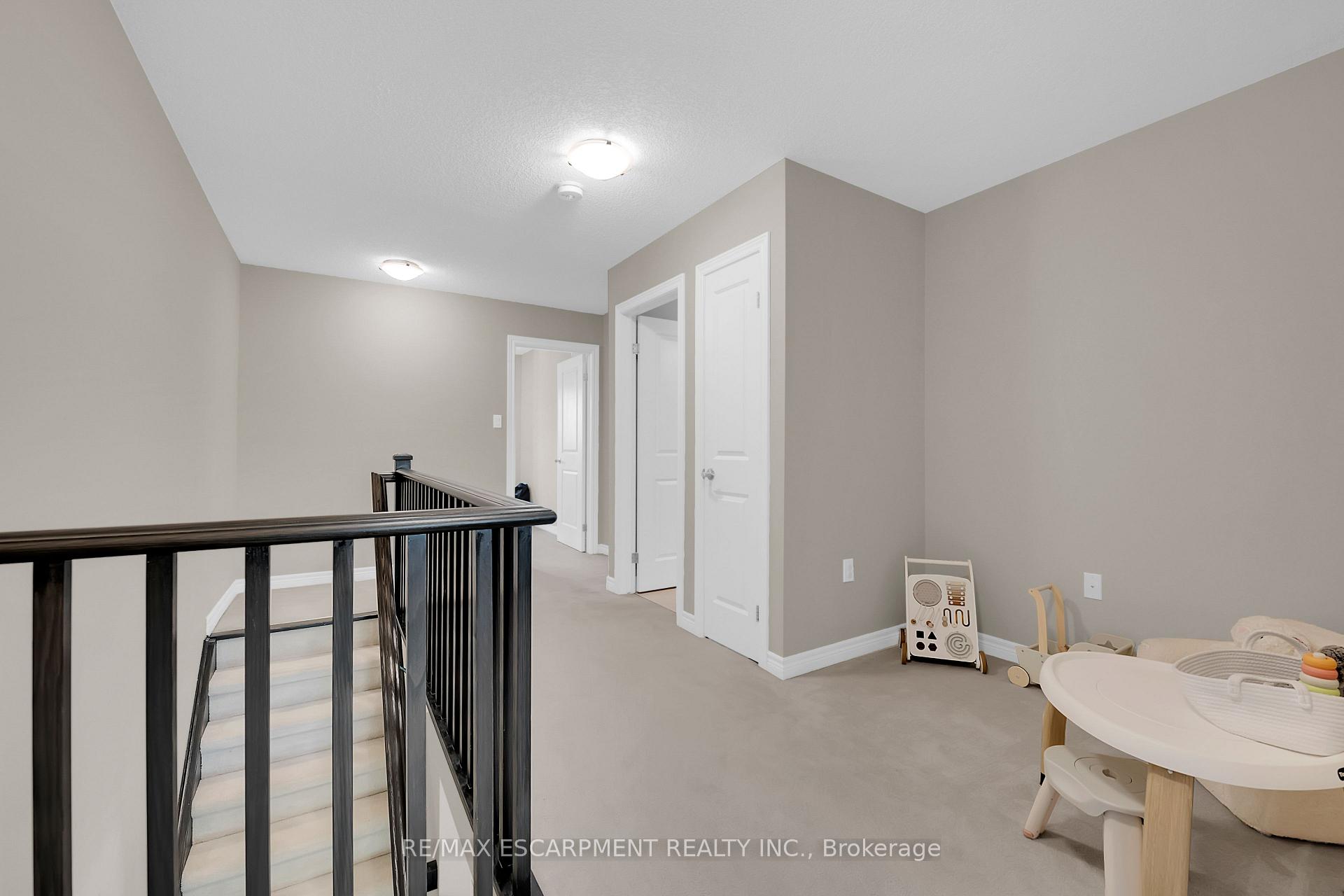 Photo 17 of 137 Kinsman Drive, Hamilton, Binbrook — HOMEH