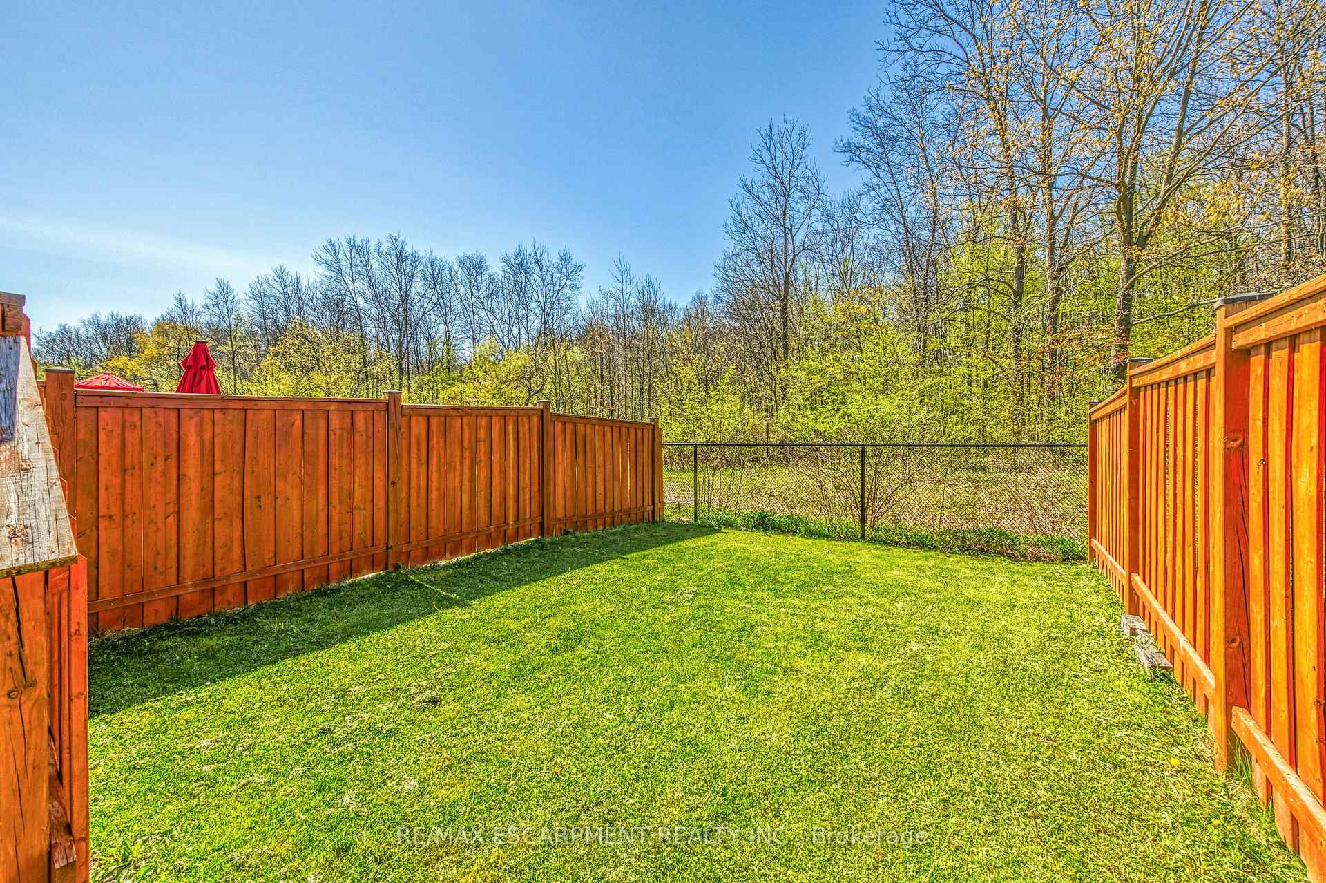 Photo 43 of 137 Kinsman Drive, Hamilton, Binbrook — HOMEH