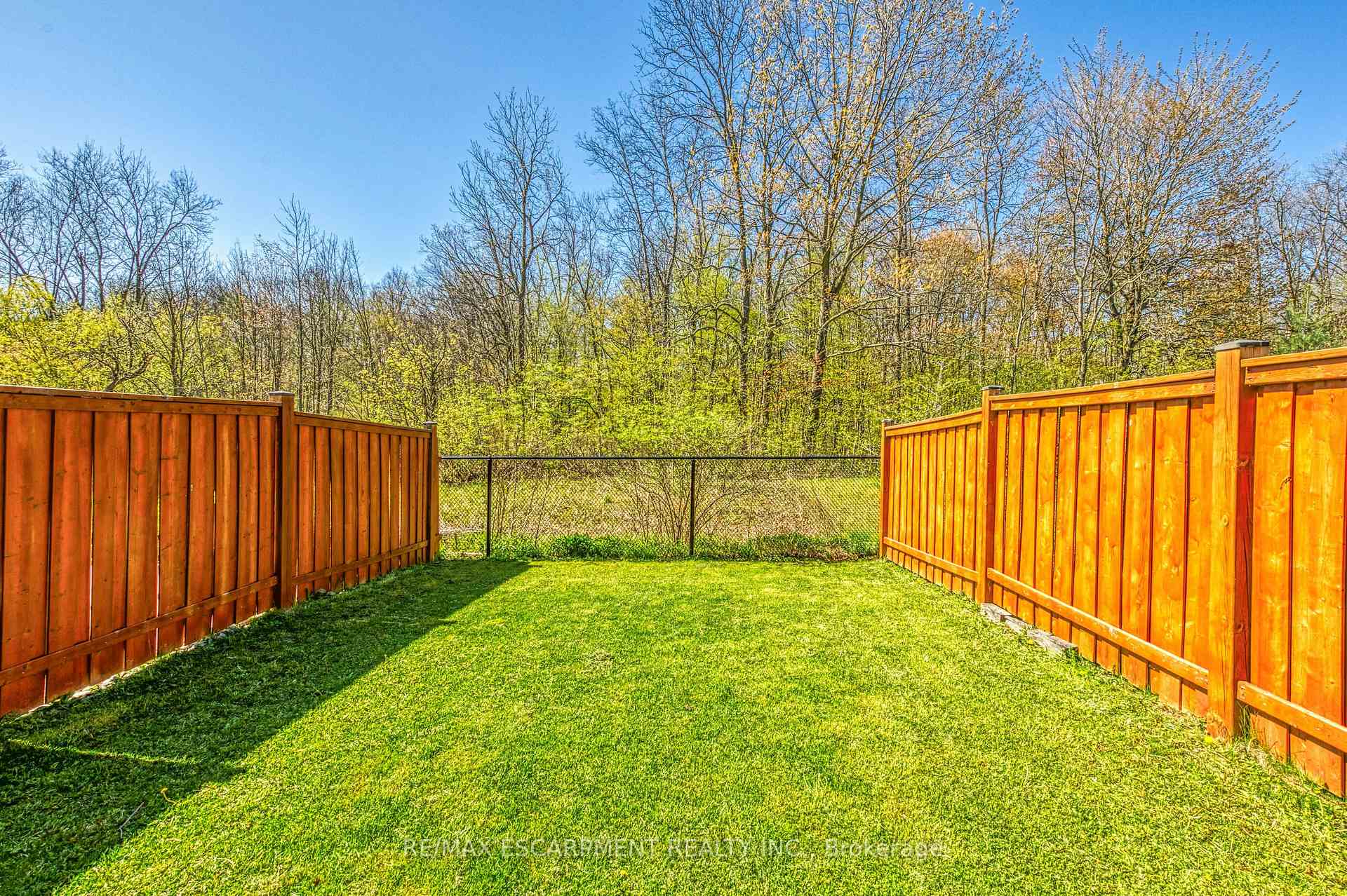 Photo 49 of 137 Kinsman Drive, Hamilton, Binbrook — HOMEH