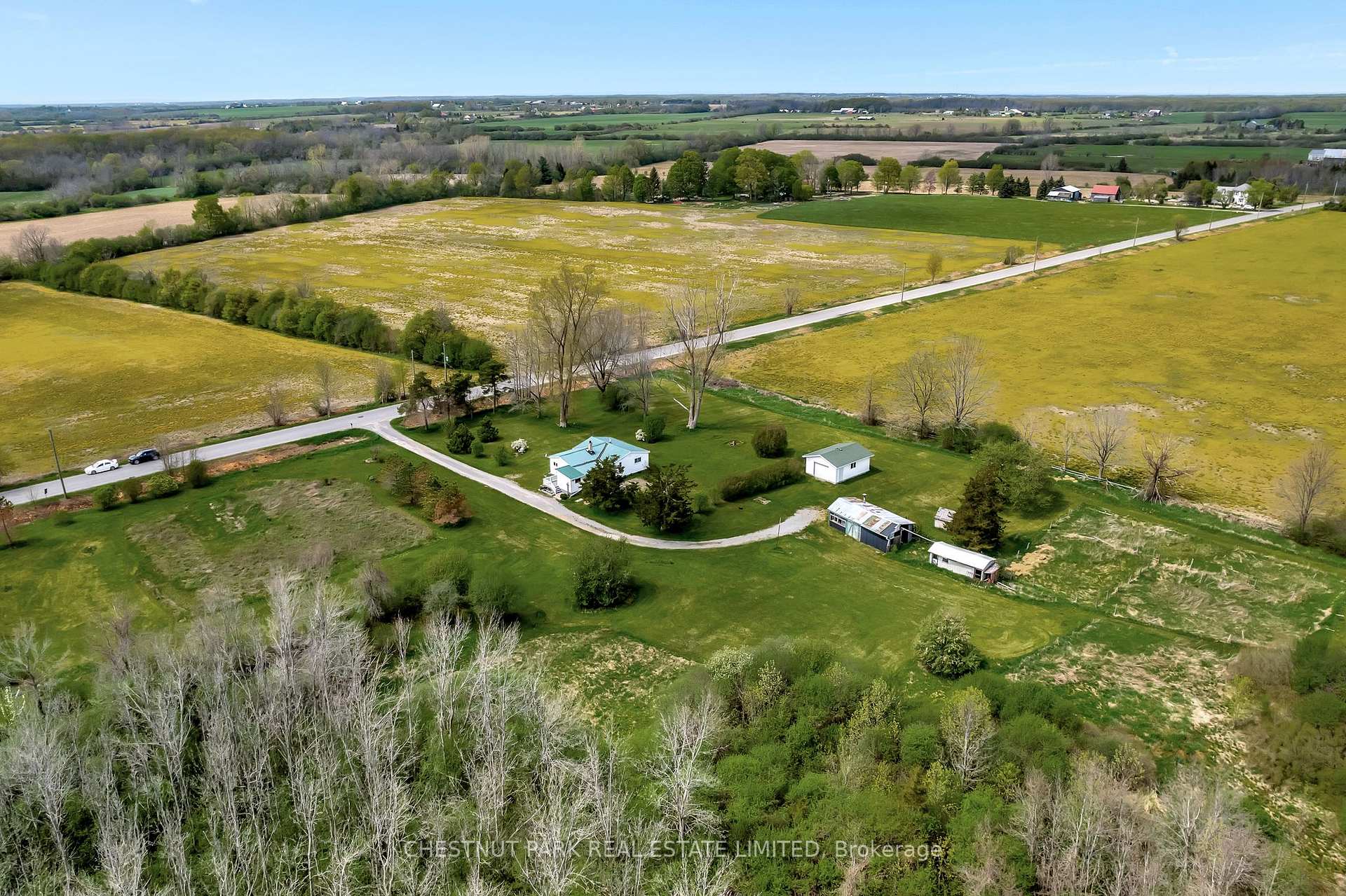 Photo 3 of 418 Matthie Road, Prince Edward County, Bloomfield — HOMEH