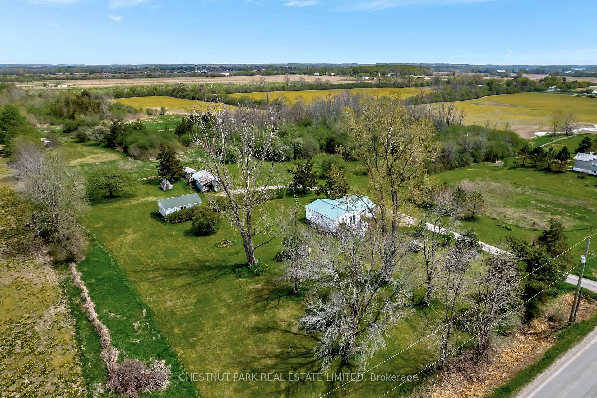 Photo 4 of 418 Matthie Road, Prince Edward County, Bloomfield — HOMEH