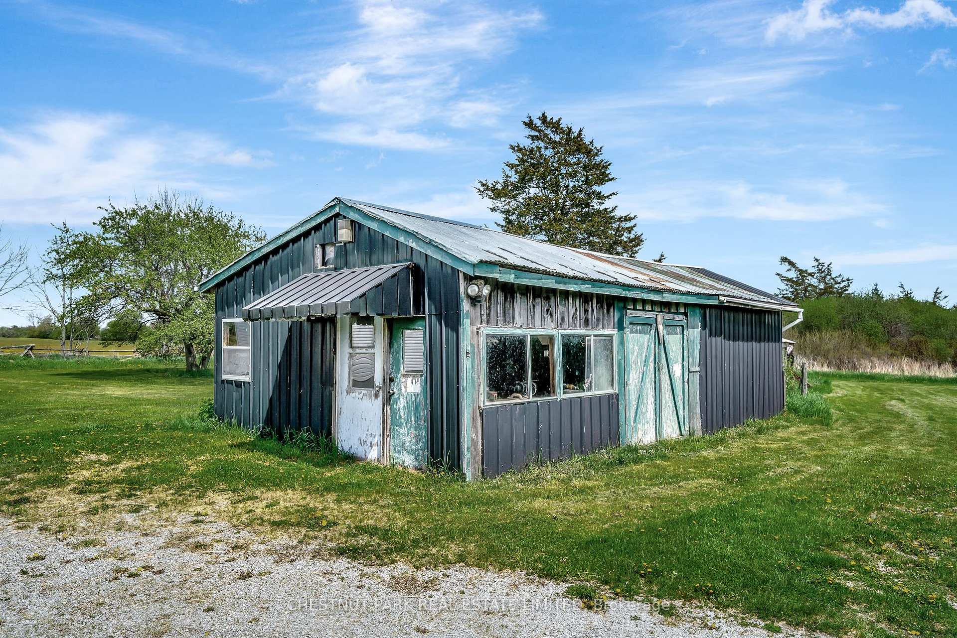 Photo 31 of 418 Matthie Road, Prince Edward County, Bloomfield — HOMEH