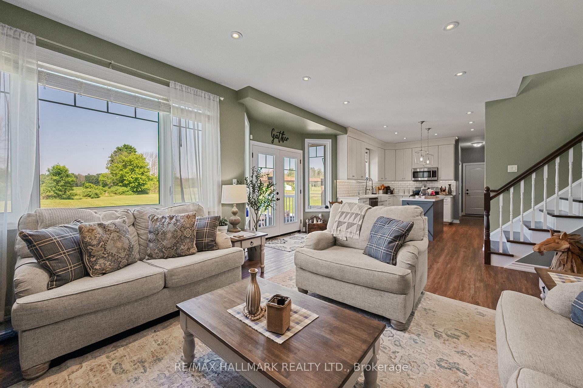 Photo 10 of 185 Riverbank Drive, Georgina, Pefferlaw — HOMEH