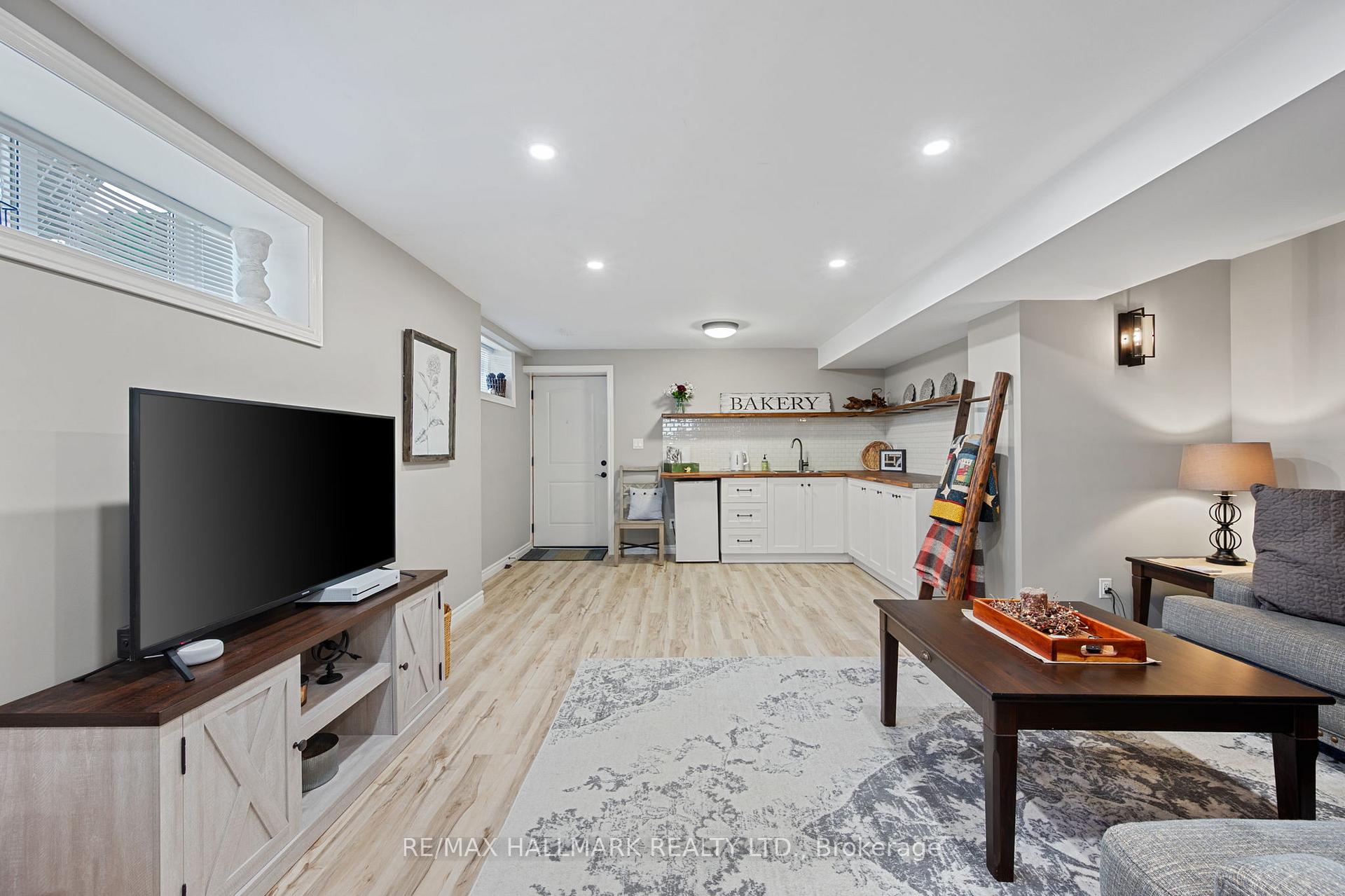 Photo 37 of 185 Riverbank Drive, Georgina, Pefferlaw — HOMEH