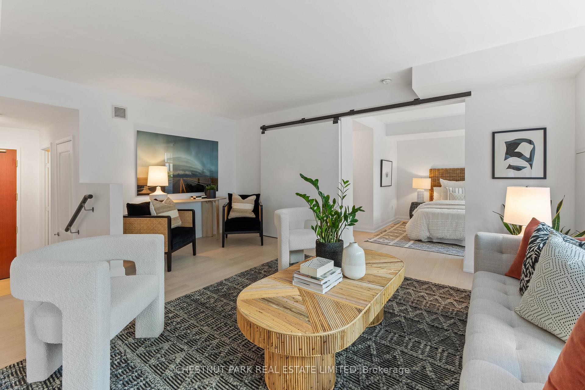 Photo 2 of Unit 311, 2181 Yonge Street, Toronto, Mount Pleasant West — HOMEH