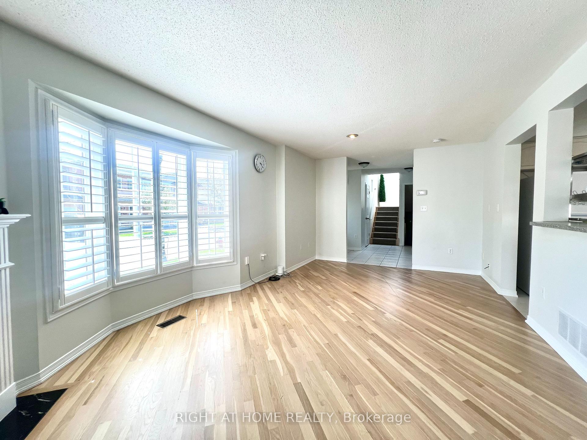 Photo 14 of Unit 15, 485 Green Road, Hamilton, Stoney Creek — HOMEH