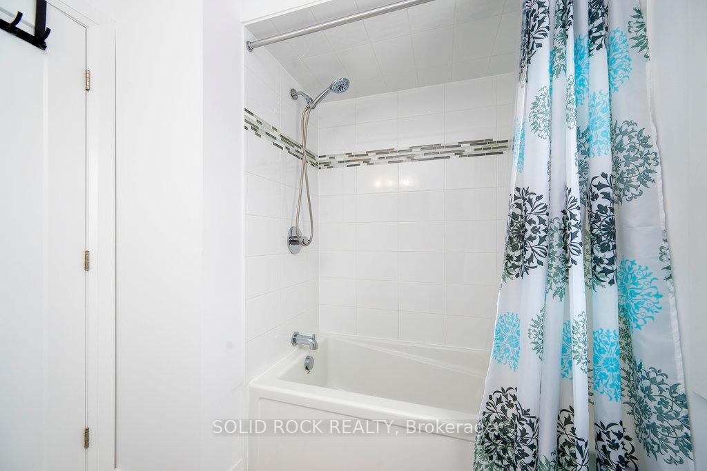 Photo 25 of 901 Atrium Ridge, Ottawa, Riverside South/Gloucester Glen — HOMEH