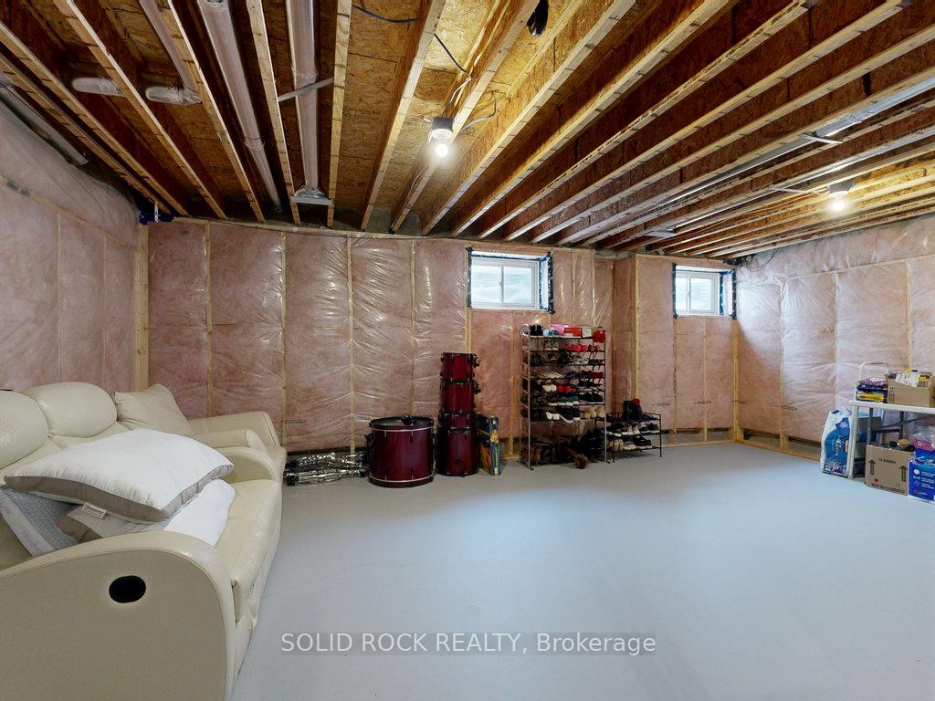 Photo 34 of 901 Atrium Ridge, Ottawa, Riverside South/Gloucester Glen — HOMEH
