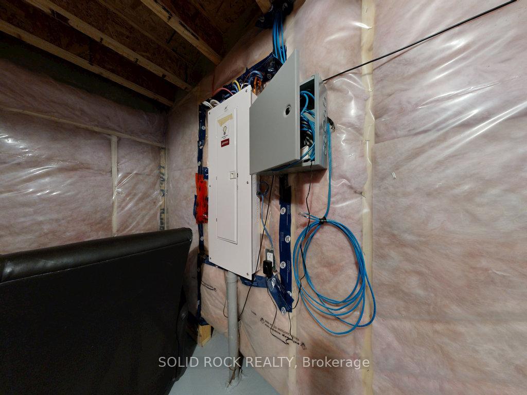 Photo 36 of 901 Atrium Ridge, Ottawa, Riverside South/Gloucester Glen — HOMEH