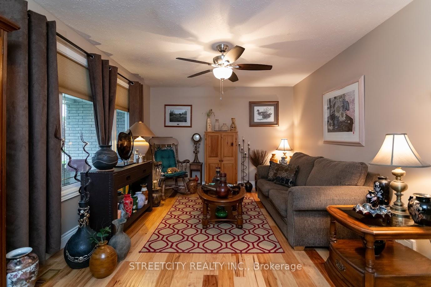 Photo 4 of 10 Hidden Valley Drive, Chatham-Kent, Blenheim — HOMEH