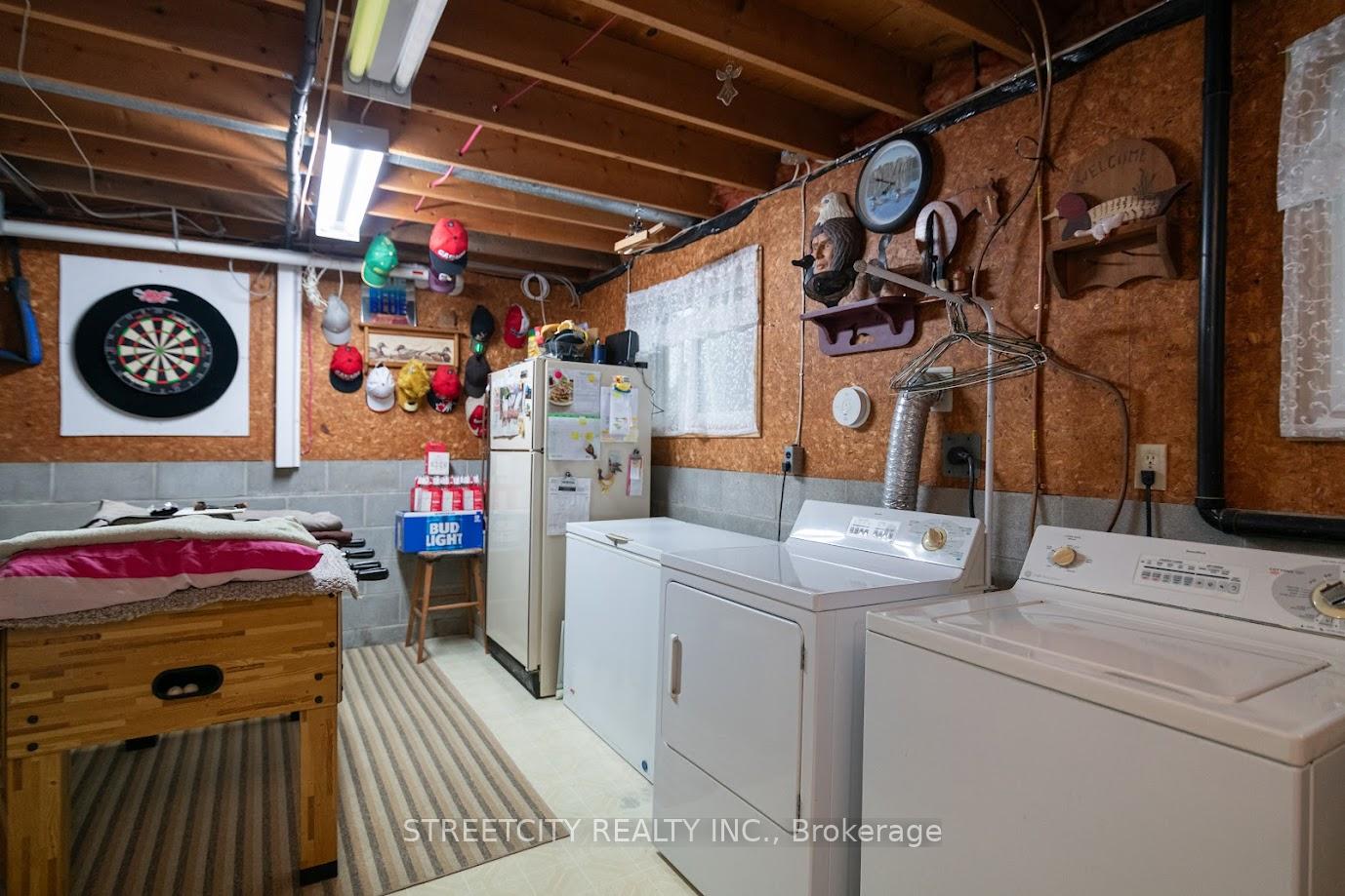 Photo 9 of 10 Hidden Valley Drive, Chatham-Kent, Blenheim — HOMEH
