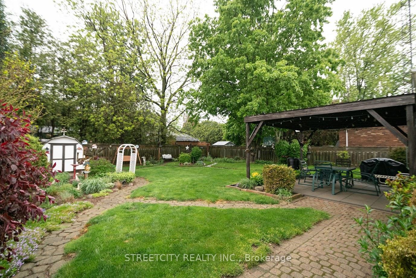 Photo 26 of 10 Hidden Valley Drive, Chatham-Kent, Blenheim — HOMEH