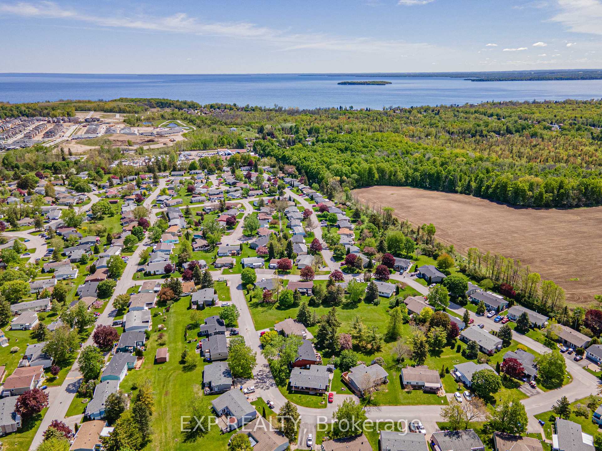 Photo 43 of 6 Norris Arm, Innisfil, Rural Innisfil — HOMEH