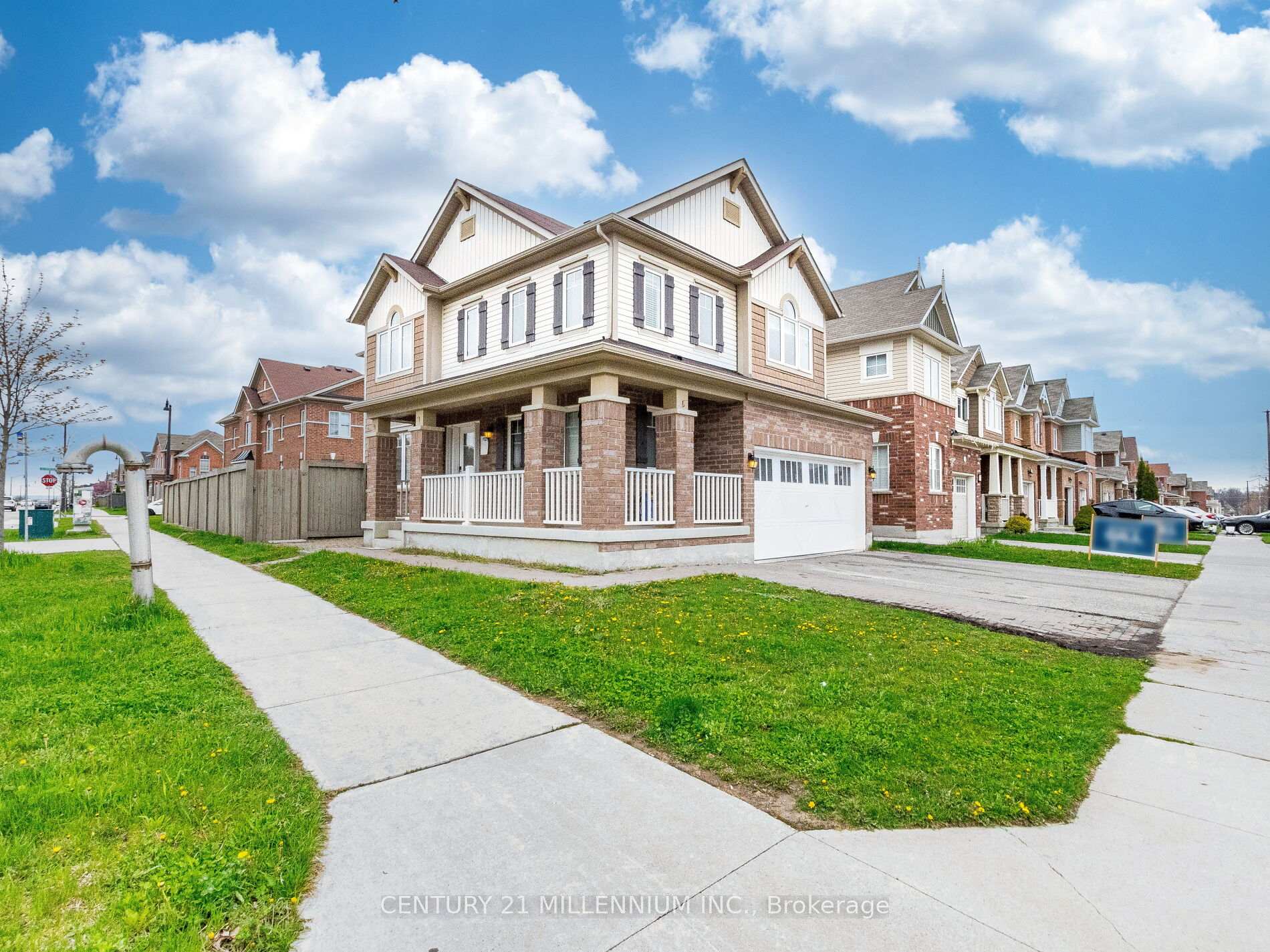 Photo 7 of 347 Robert Parkinson Drive, Brampton, Northwest Brampton — HOMEH
