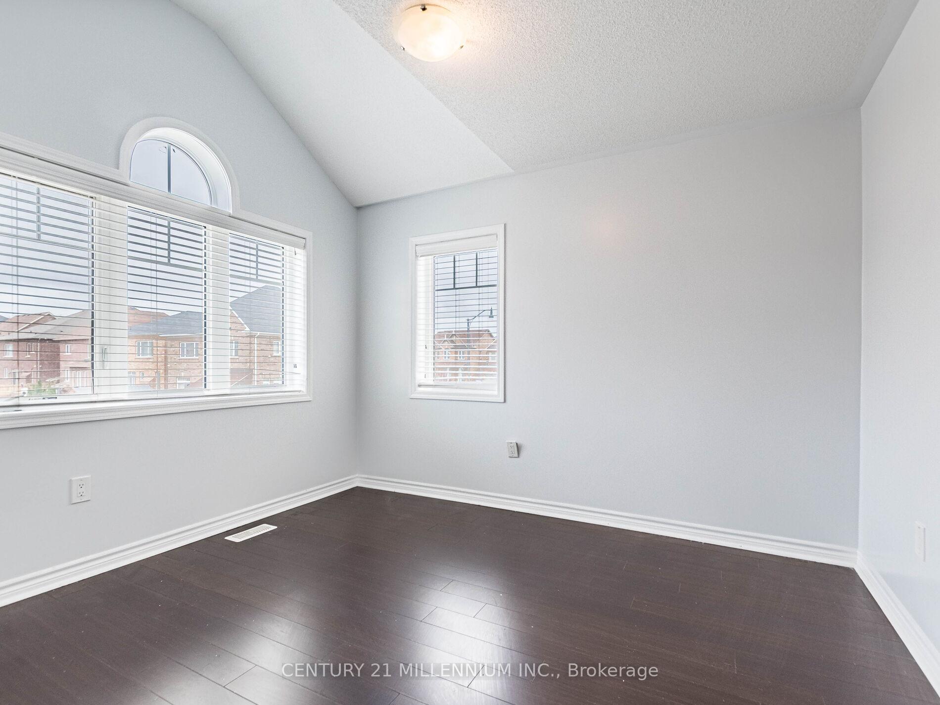 Photo 27 of 347 Robert Parkinson Drive, Brampton, Northwest Brampton — HOMEH