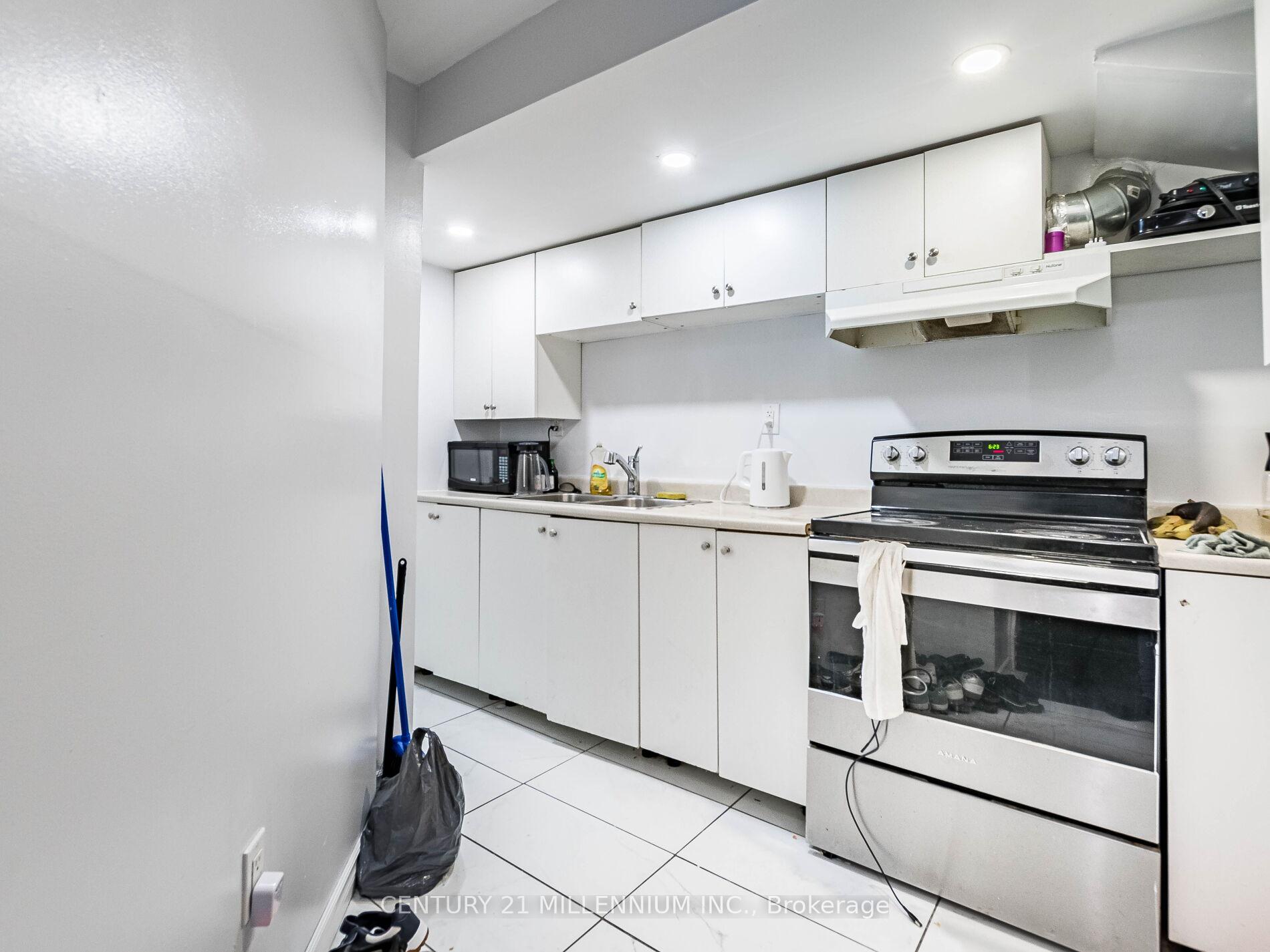 Photo 42 of 347 Robert Parkinson Drive, Brampton, Northwest Brampton — HOMEH