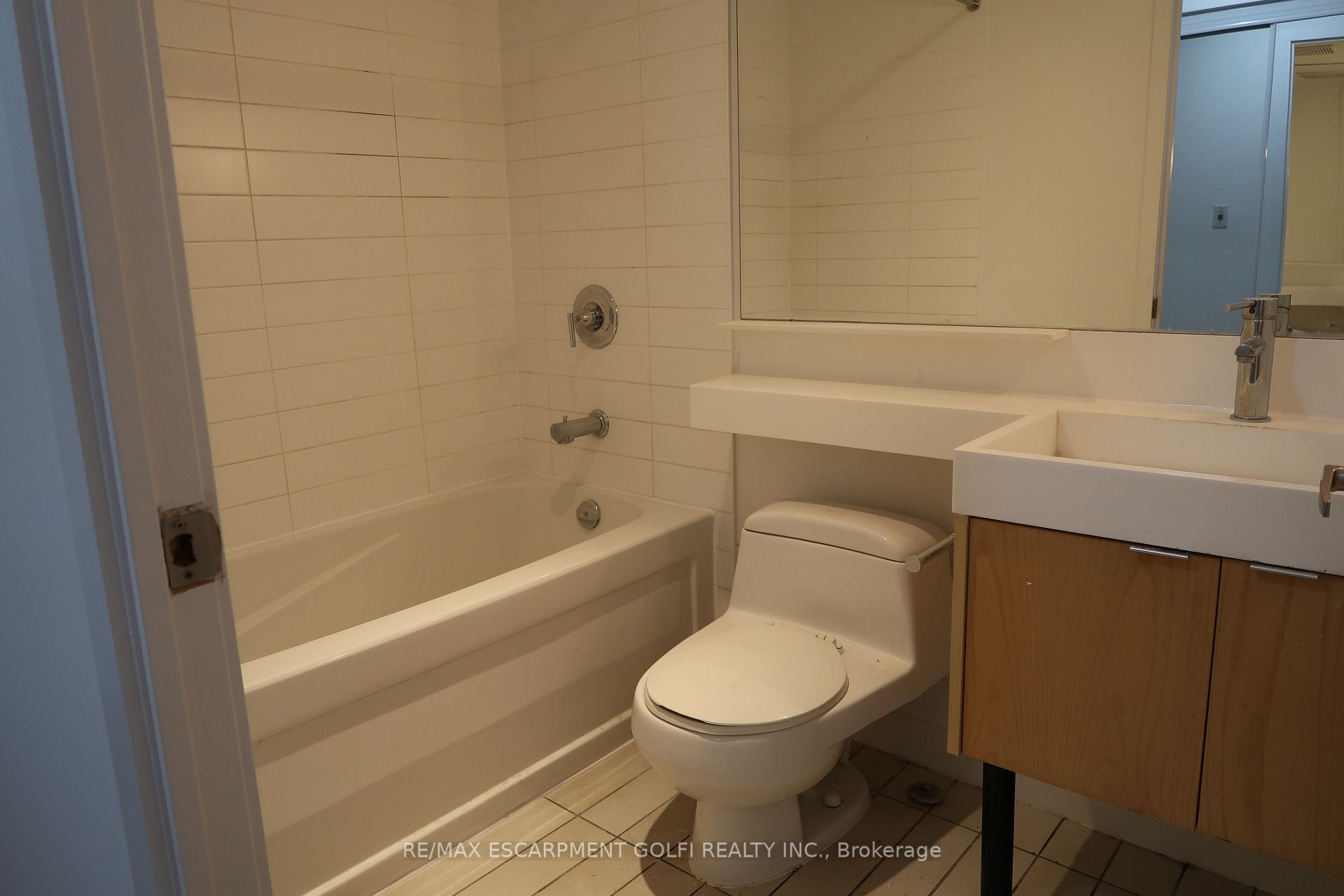 Photo 13 of Unit 4101, 25 Telegram Mews, Toronto, Waterfront Communities — HOMEH