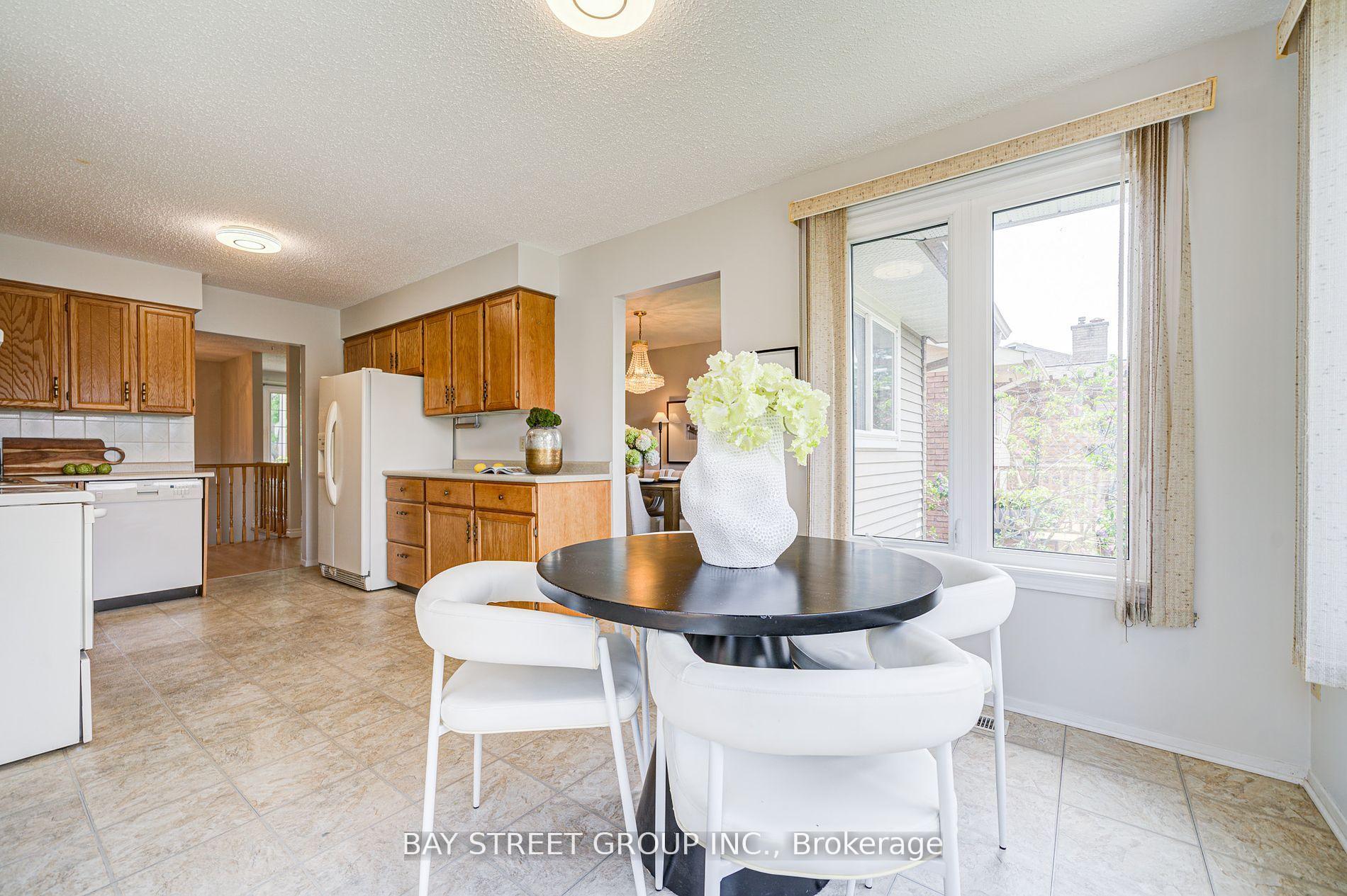 Photo 8 of Unit Main, 750 Griffith Street, Oshawa, Northglen — HOMEH