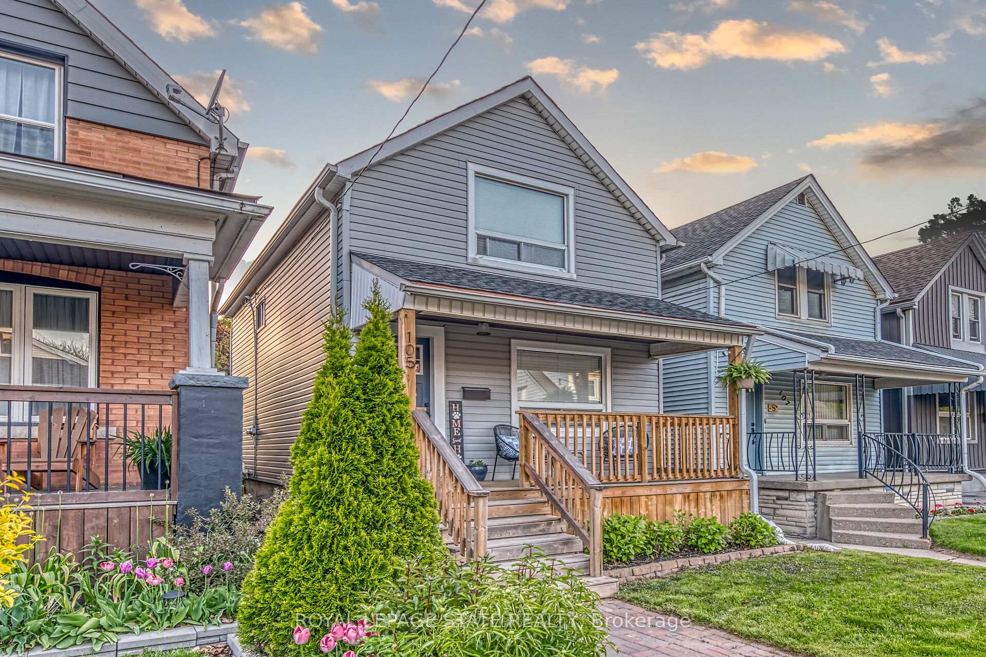 Photo 2 of 105 Grosvenor Avenue N, Hamilton, Crown Point — HOMEH