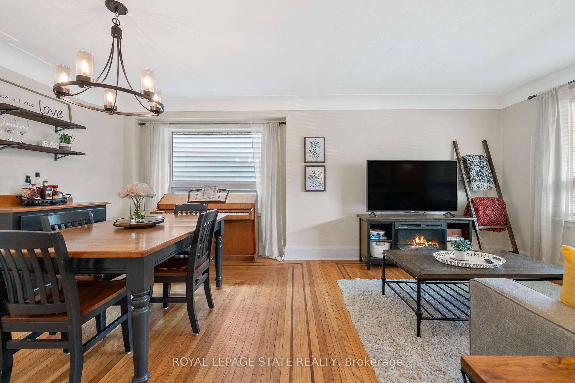 Photo 19 of 105 Grosvenor Avenue N, Hamilton, Crown Point — HOMEH
