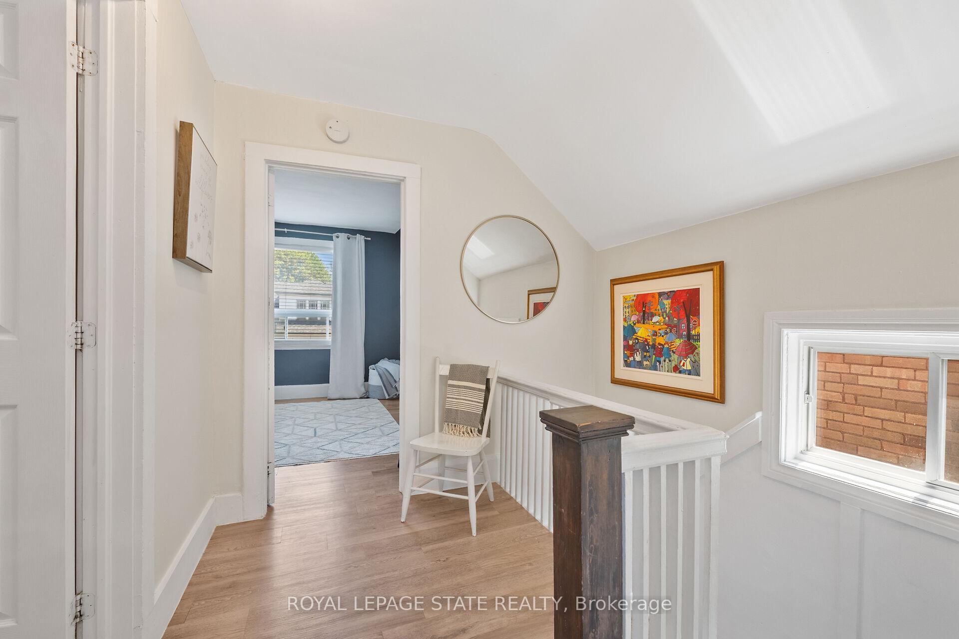 Photo 28 of 105 Grosvenor Avenue N, Hamilton, Crown Point — HOMEH
