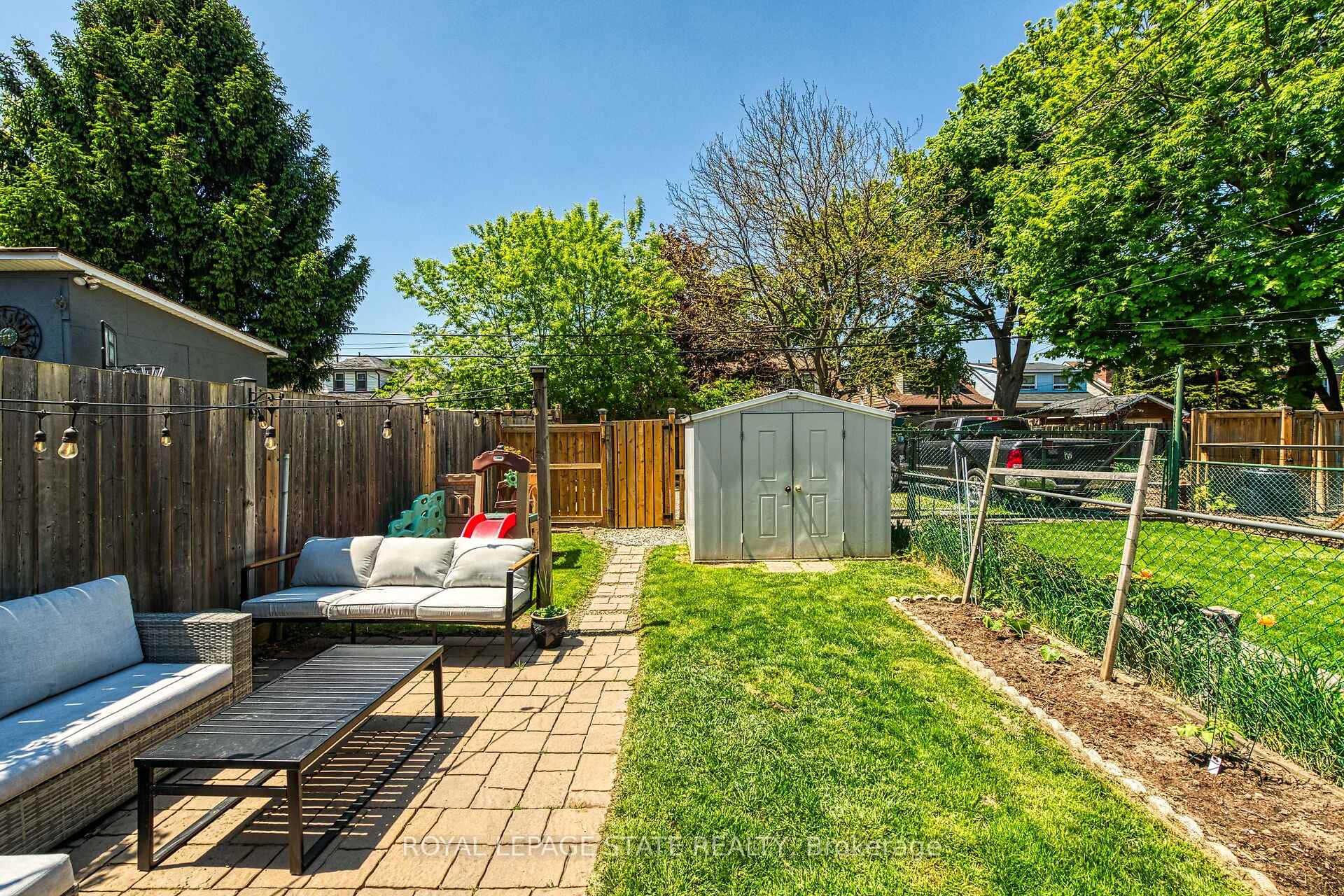 Photo 35 of 105 Grosvenor Avenue N, Hamilton, Crown Point — HOMEH