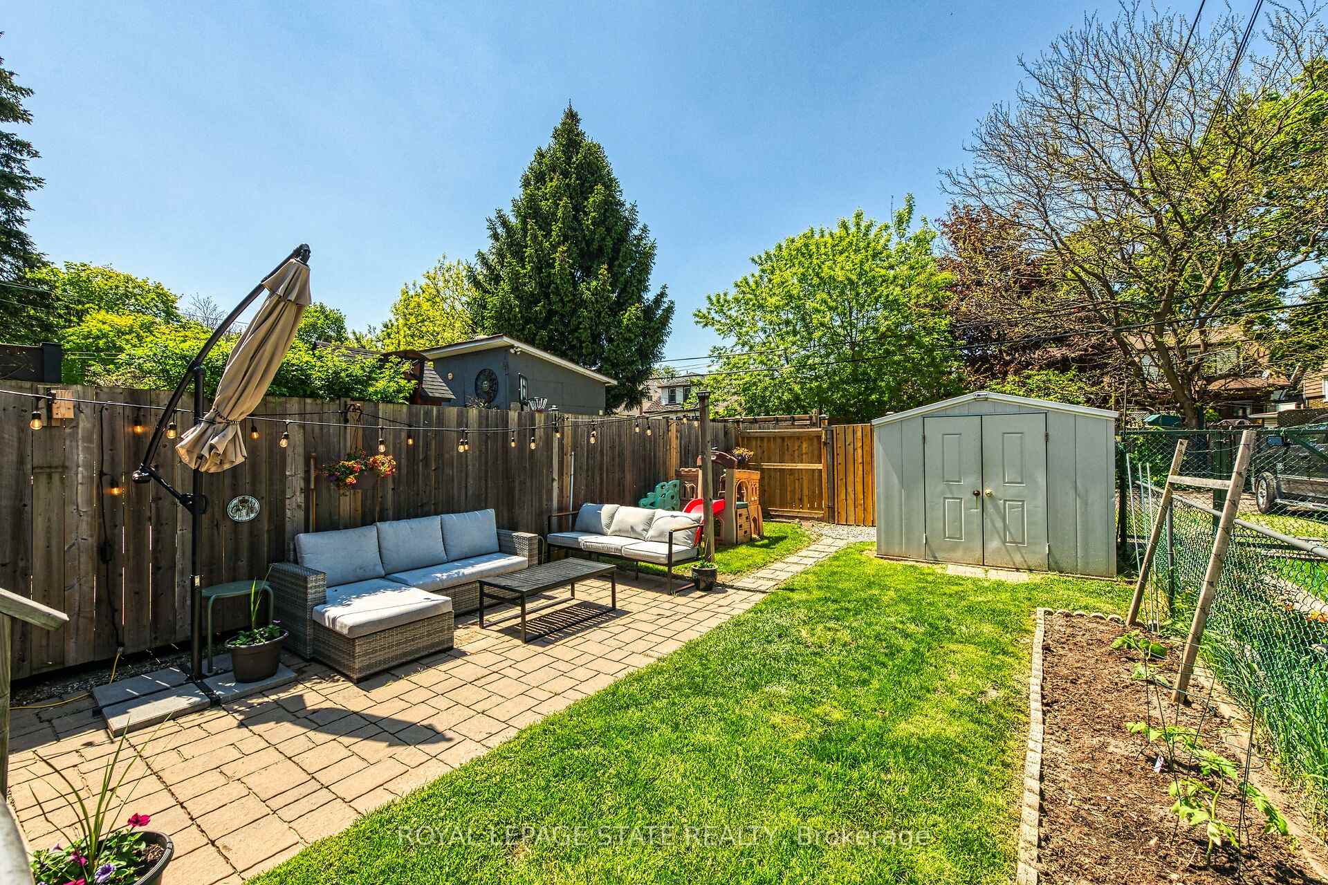 Photo 40 of 105 Grosvenor Avenue N, Hamilton, Crown Point — HOMEH