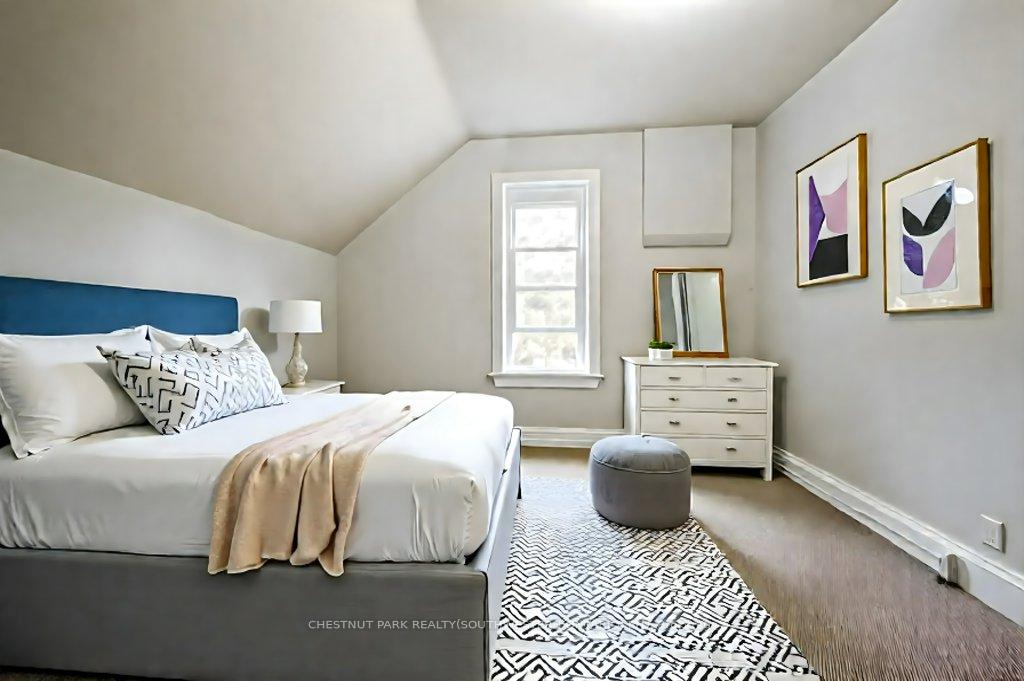 Photo 5 of 70 William Street W, Waterloo — HOMEH