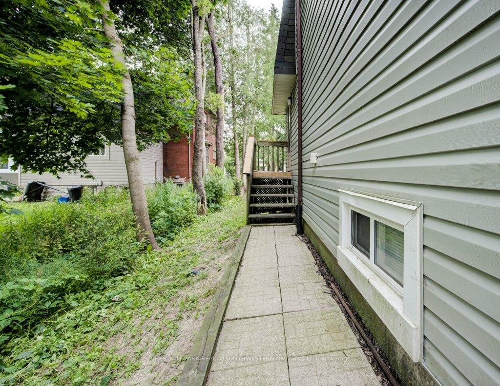 Photo 16 of 70 William Street W, Waterloo — HOMEH