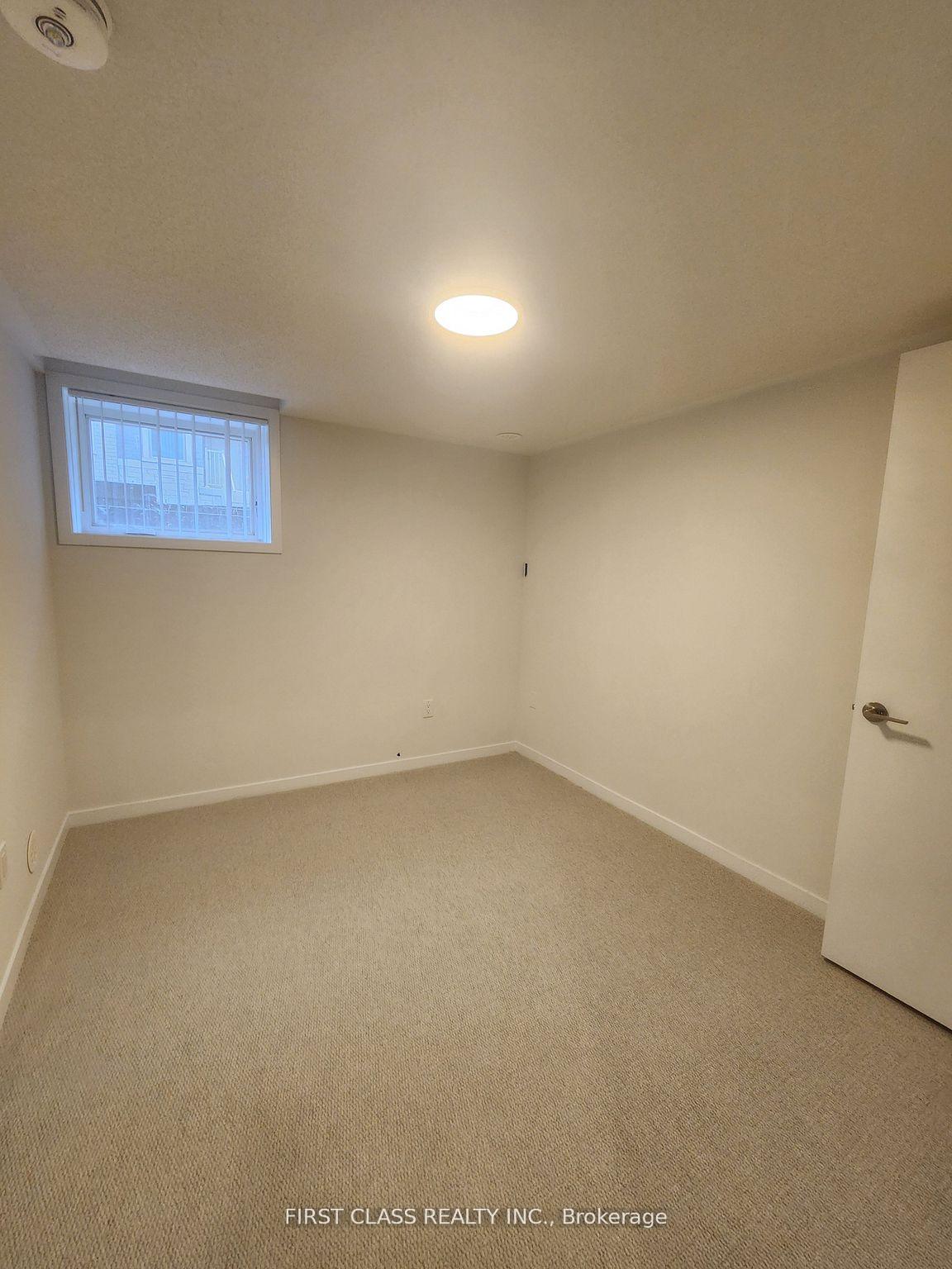Photo 9 of Unit 184, 151 Honeycrisp Crescent, Vaughan, Vaughan Corporate Centre — HOMEH